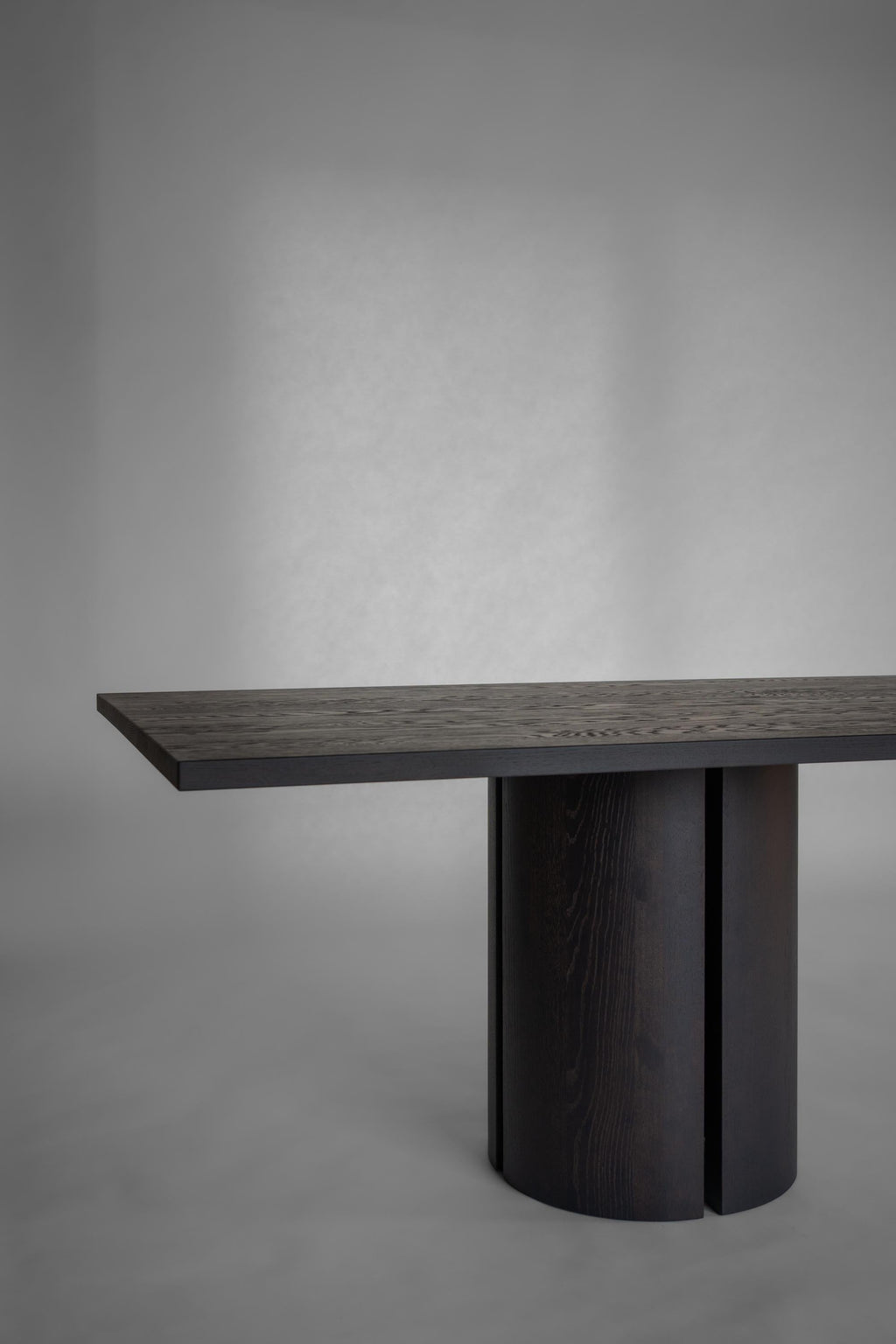 https://a.1stdibscdn.com/architectural-dining-table-aperta-by-mokko-for-sale-picture-15/f_89302/f_449785621752579073343/Mokko_Aperta_Dining_Table_4_Photo_by_Kengo_Arai_master.jpg