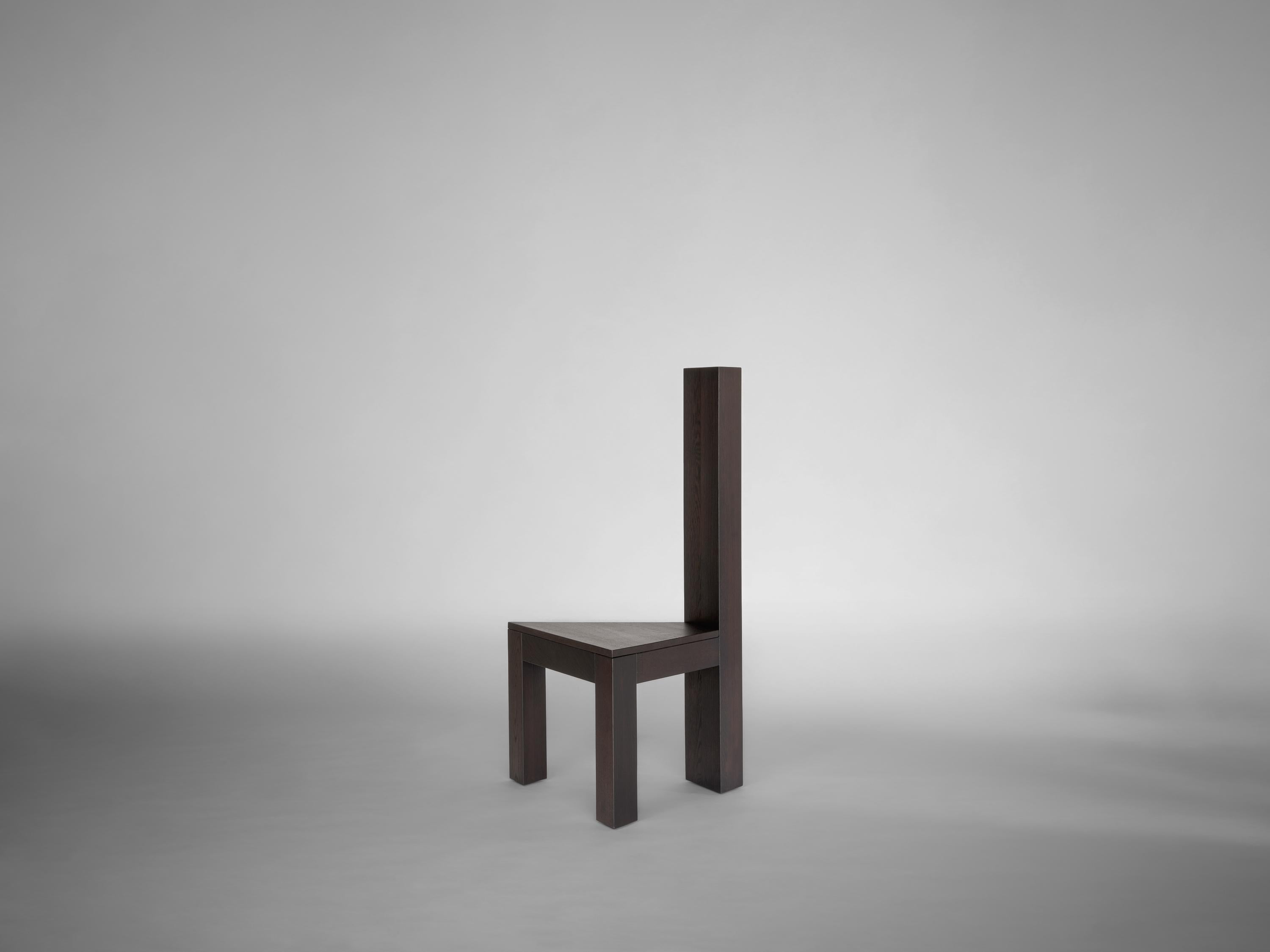 https://a.1stdibscdn.com/brutalist-solid-dark-brown-oak-trigon-chair-for-sale-picture-7/f_89302/f_461450021754384755605/Mokko_Trigon_Chair_Dark_Brown_Oak_lg_right_design_by_Aad_Bos_master.jpg
