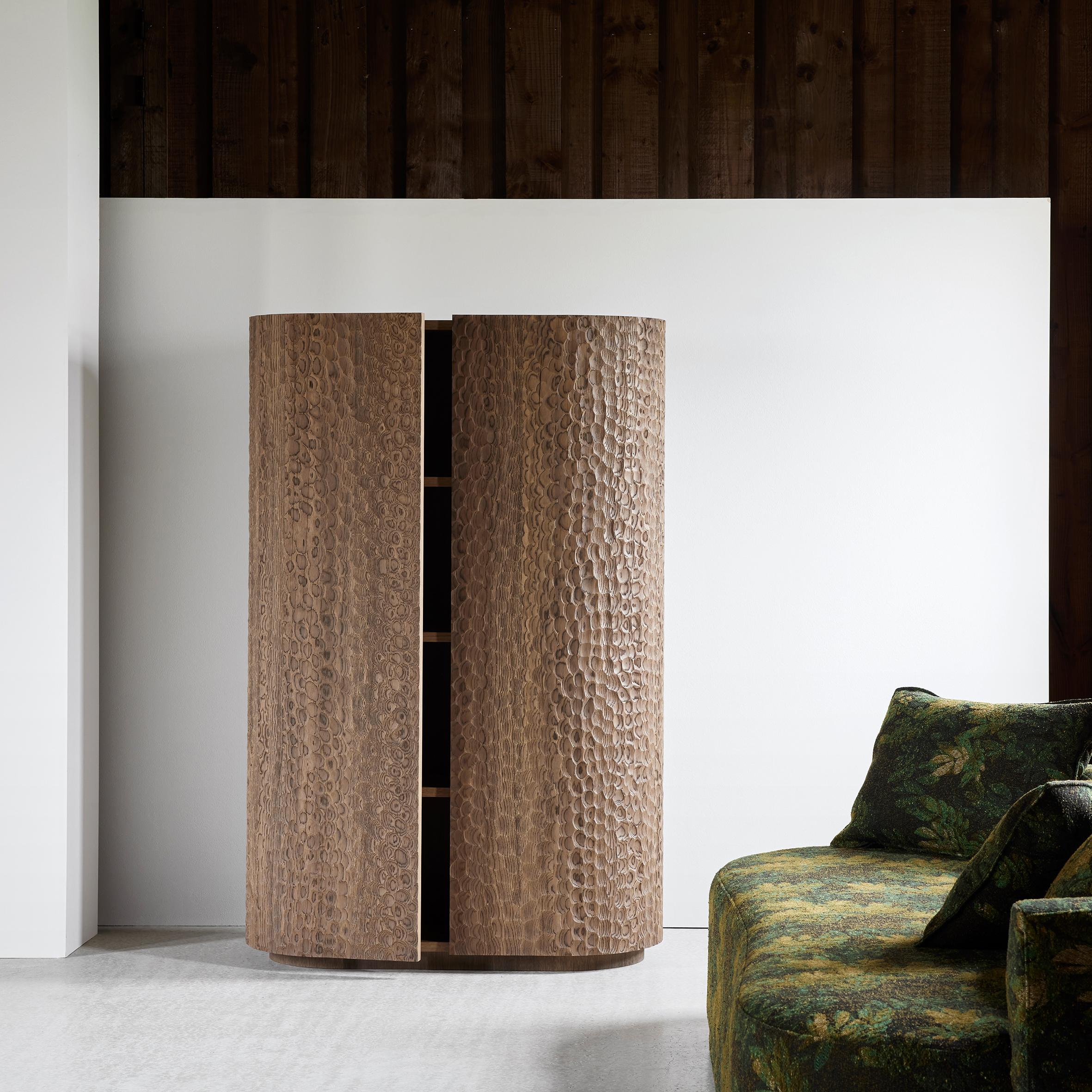 https://a.1stdibscdn.com/afa-cabinet-for-sale-picture-2/f_107502/f_482447121767953063421/Monologue_London_Collection_Particuliere_AFA_Cabinet_NOS_master.jpg