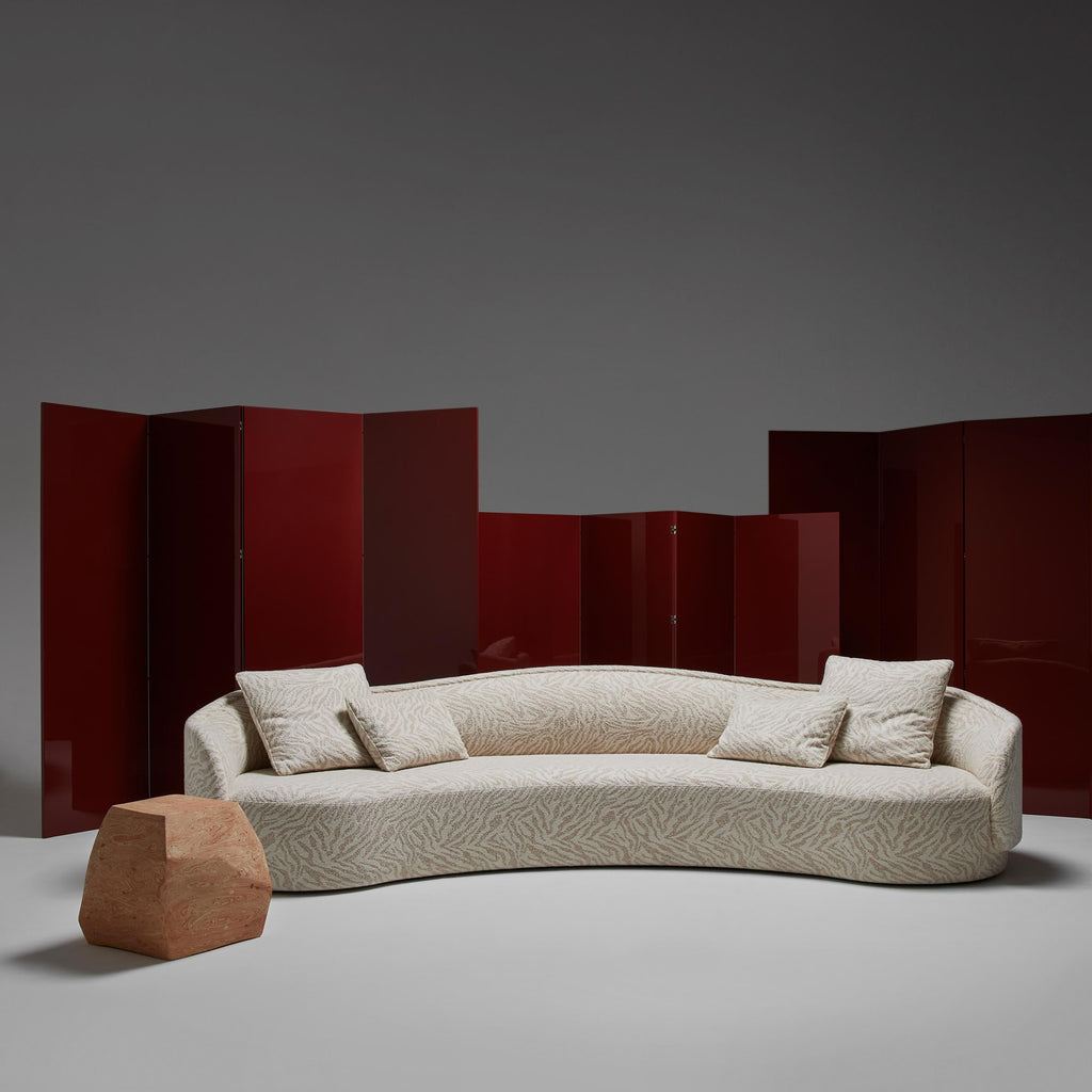 https://a.1stdibscdn.com/pia-curved-sofa-for-sale-picture-5/f_107502/f_482442121767950539695/Monologue_London_Collection_Particuliere_PIA_Sofa_Christophe_Delcourt_Ph_Francis_Amiand_03_master.jpg