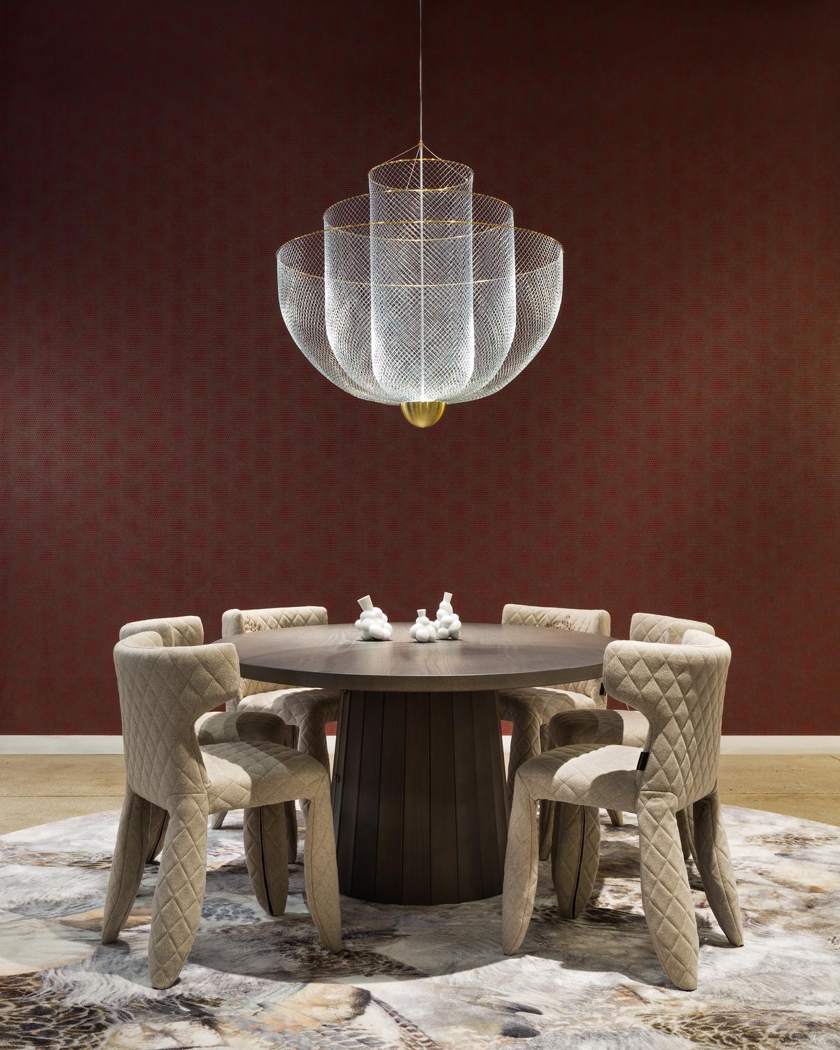 https://a.1stdibscdn.com/moooi-monster-diamond-chair-with-arms-in-black-upholstery-for-sale-picture-5/22569652/f_271122121643366351965/Monster_Chair_2_5__master.jpg