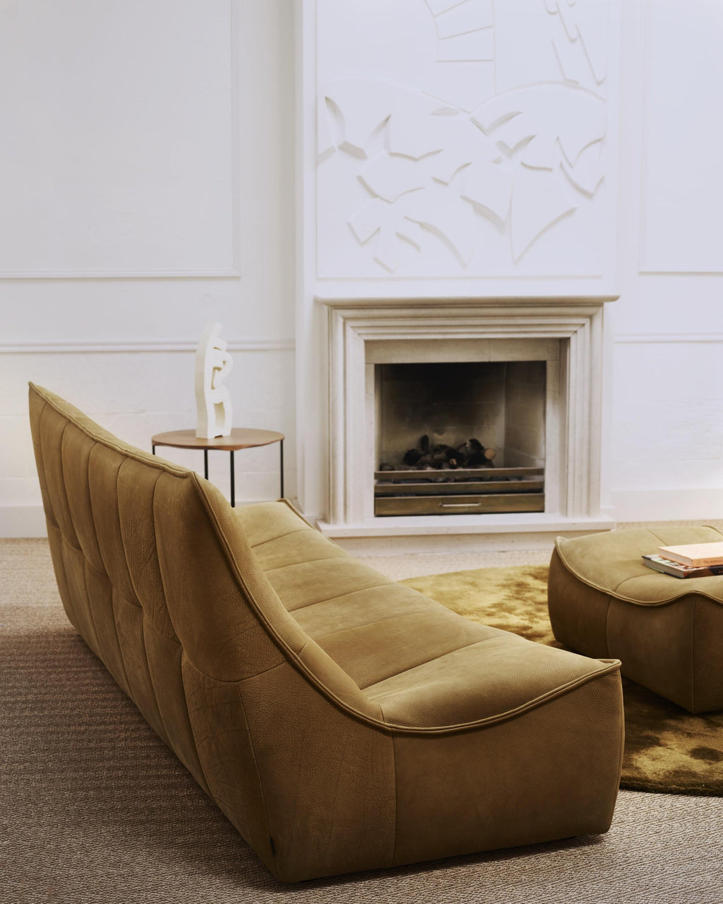 https://a.1stdibscdn.com/customizable-montis-florence-3-seater-sofa-by-gerard-van-den-berg-for-sale-picture-3/f_44652/f_417211721727814173212/Montis_Ijmuiden_JeroenvdSpek_Florence_Novara_mustard_192_HR_master.jpeg