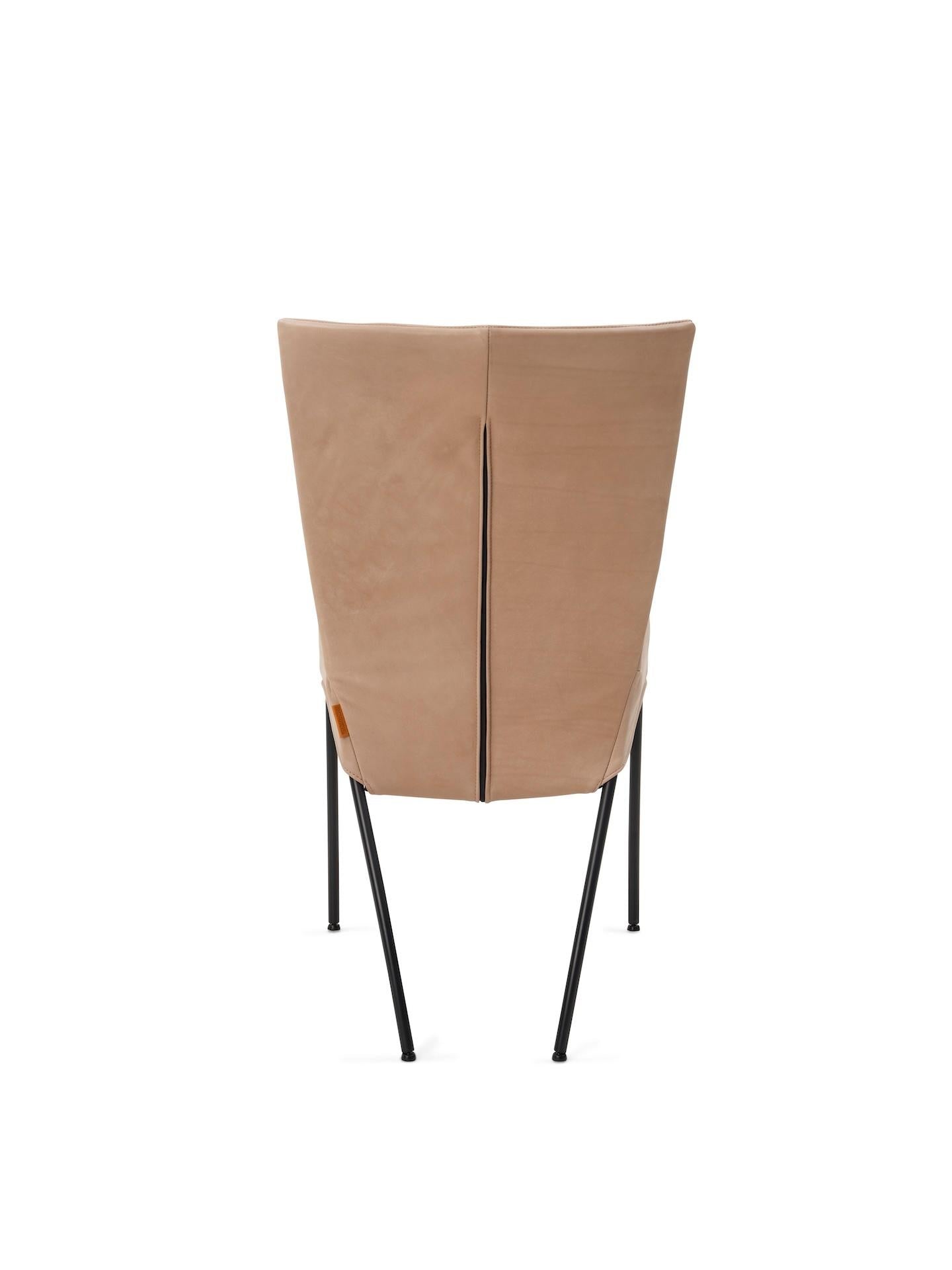 https://a.1stdibscdn.com/customizable-montis-spica-s-chair-by-gijs-papavoine-for-sale-picture-5/f_44652/f_423170221731619104095/Montis_Spica_back_0531_master.jpeg