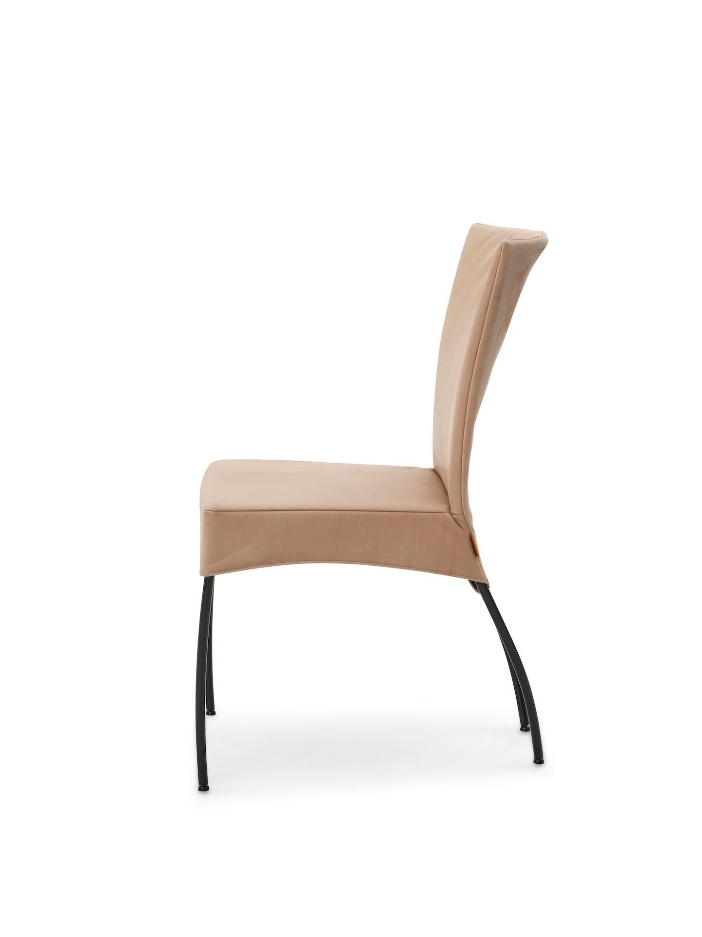https://a.1stdibscdn.com/customizable-montis-spica-s-chair-by-gijs-papavoine-for-sale-picture-7/f_44652/f_423170221731619104042/Montis_Spica_side_0529_master.jpeg