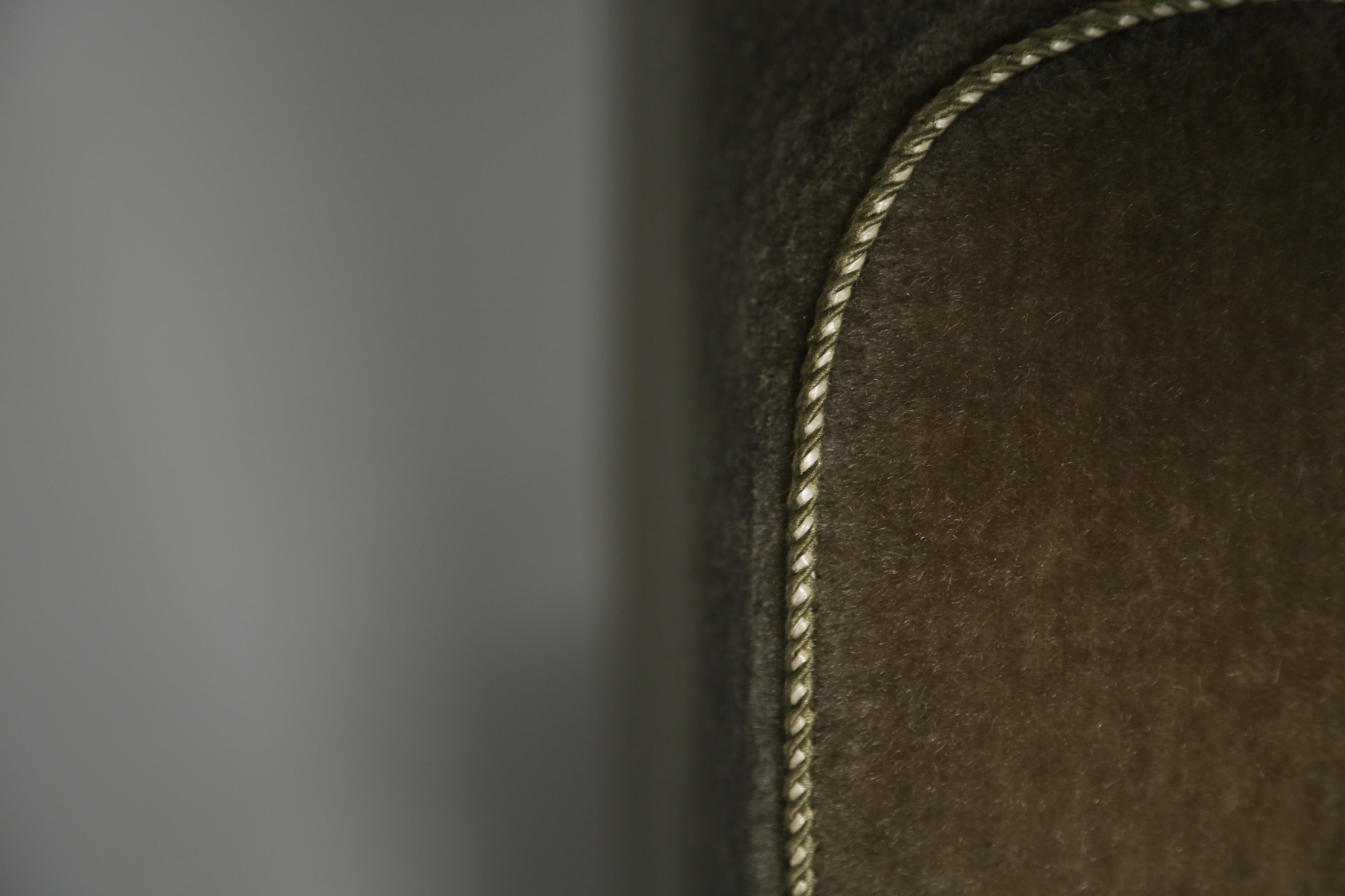 https://a.1stdibscdn.com/pair-of-curved-arm-club-chairs-upholstered-in-pure-mohair-for-sale-picture-13/f_22593/f_467572821758551331437/Moss_Green_Mohair_Curve_Arm_9_25_7_master.jpeg