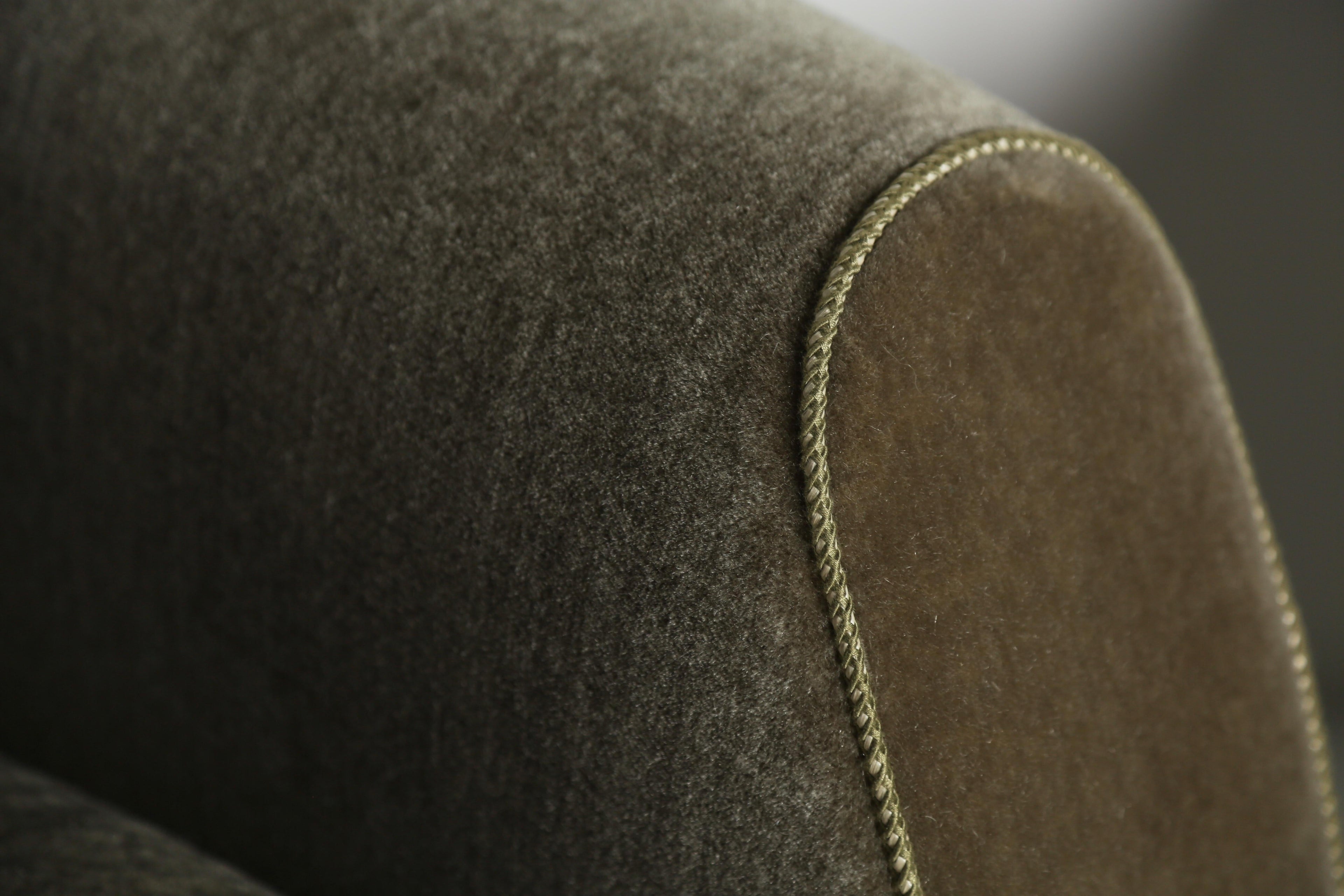 https://a.1stdibscdn.com/pair-of-curved-arm-club-chairs-upholstered-in-pure-mohair-for-sale-picture-7/f_22593/f_467572821758551303375/Moss_Green_Mohair_Curve_Arm_9_25_8_master.jpeg