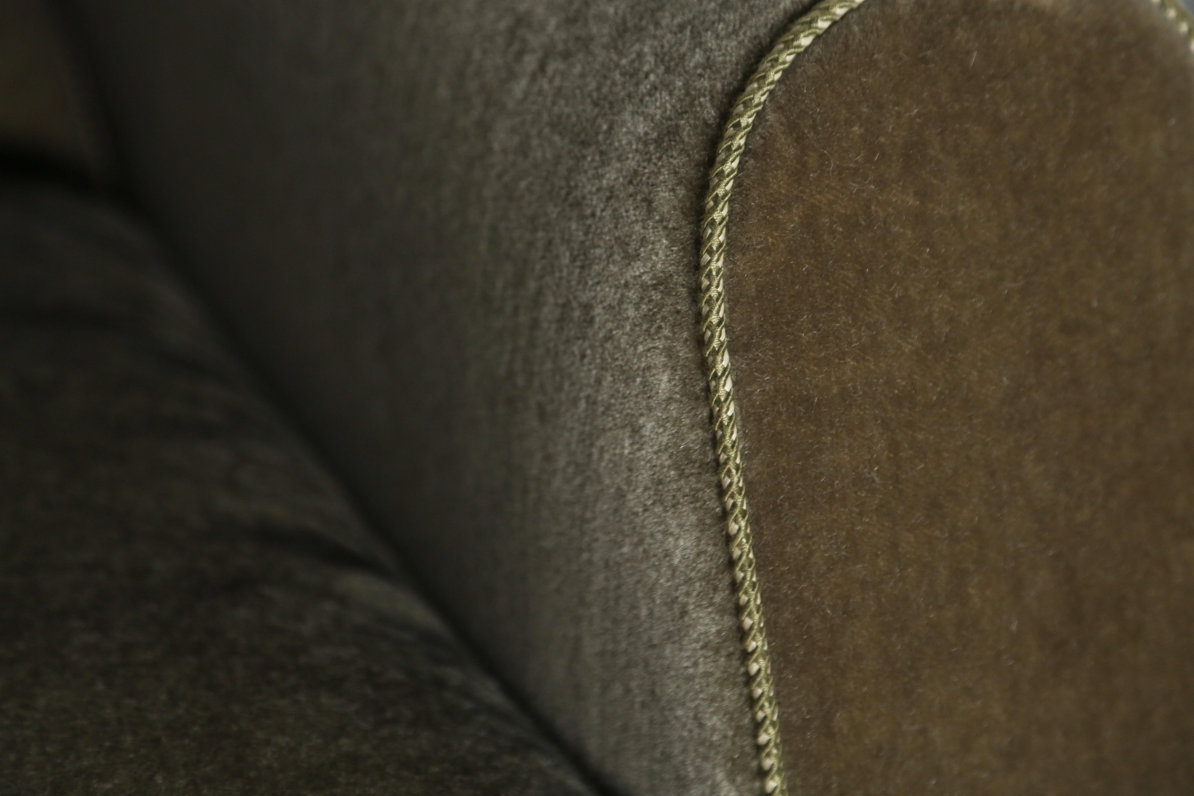 https://a.1stdibscdn.com/pair-of-curved-arm-club-chairs-upholstered-in-pure-mohair-for-sale-picture-14/f_22593/f_467572821758551331752/Moss_Green_Mohair_Curve_Arm_9_25_9_master.jpeg