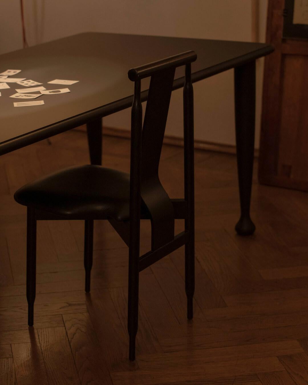 https://a.1stdibscdn.com/lierna-chair-in-black-ash-by-achille-pier-giacomo-castiglioni-for-meritalia-for-sale-picture-5/f_16392/f_476300821763648323659/Mostra_Riedita_Lierna_e_Morbio_Meritalia_ph_Chiara_Pezzimenti_1_copia_master.jpeg