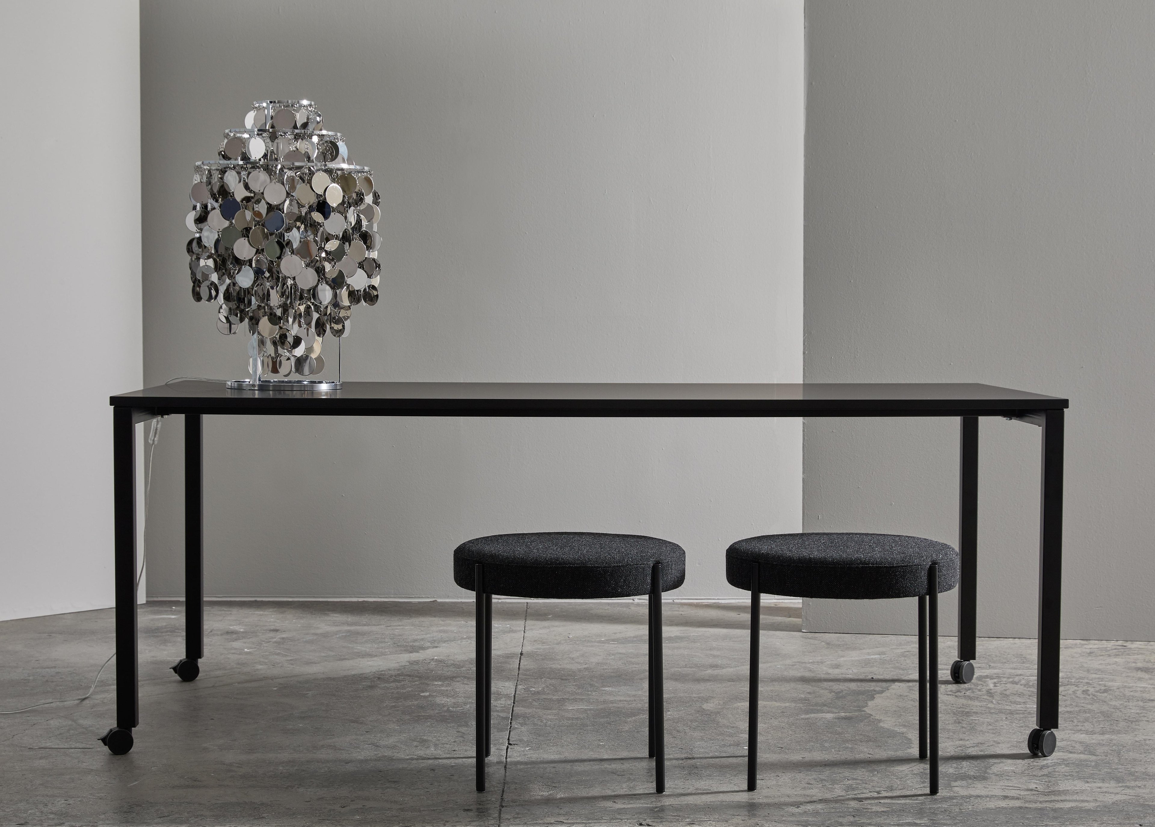 https://a.1stdibscdn.com/panton-move-dining-table-in-black-by-verner-panton-for-sale-picture-2/12330573/f_144075411555480758339/Move_black_1_master.jpg