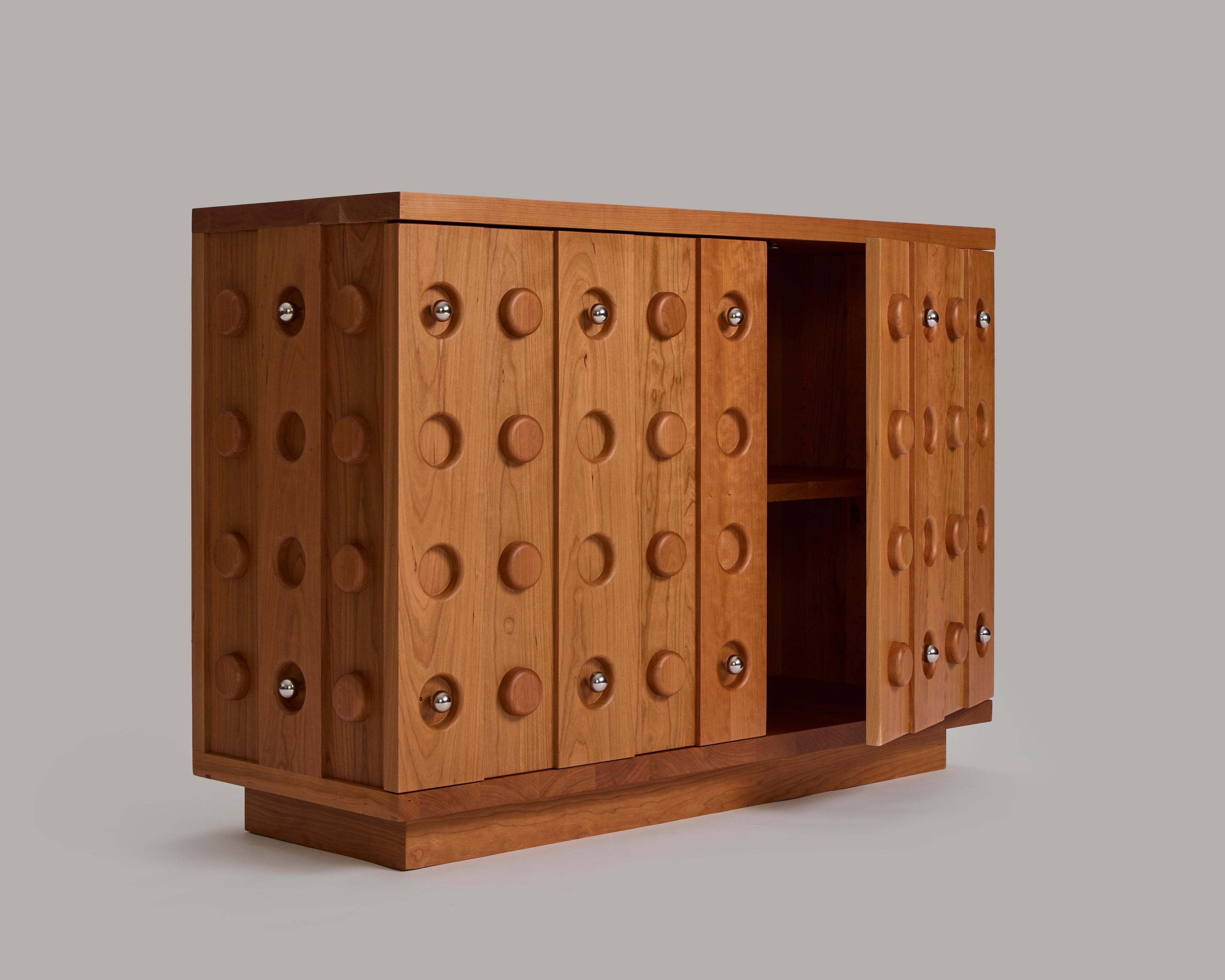 https://a.1stdibscdn.com/futuristic-cherry-sideboard-or-cabinet-by-muhly-with-cast-iron-knobs-for-sale-picture-5/f_37133/f_462548221772637265285/Muhly_Console_Stainless_3_master.jpg