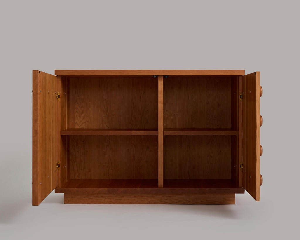 https://a.1stdibscdn.com/futuristic-cherry-sideboard-or-cabinet-by-muhly-with-stainless-steel-knobs-for-sale-picture-8/f_37133/f_426746621755098115536/Muhly_Console_open_master.jpg