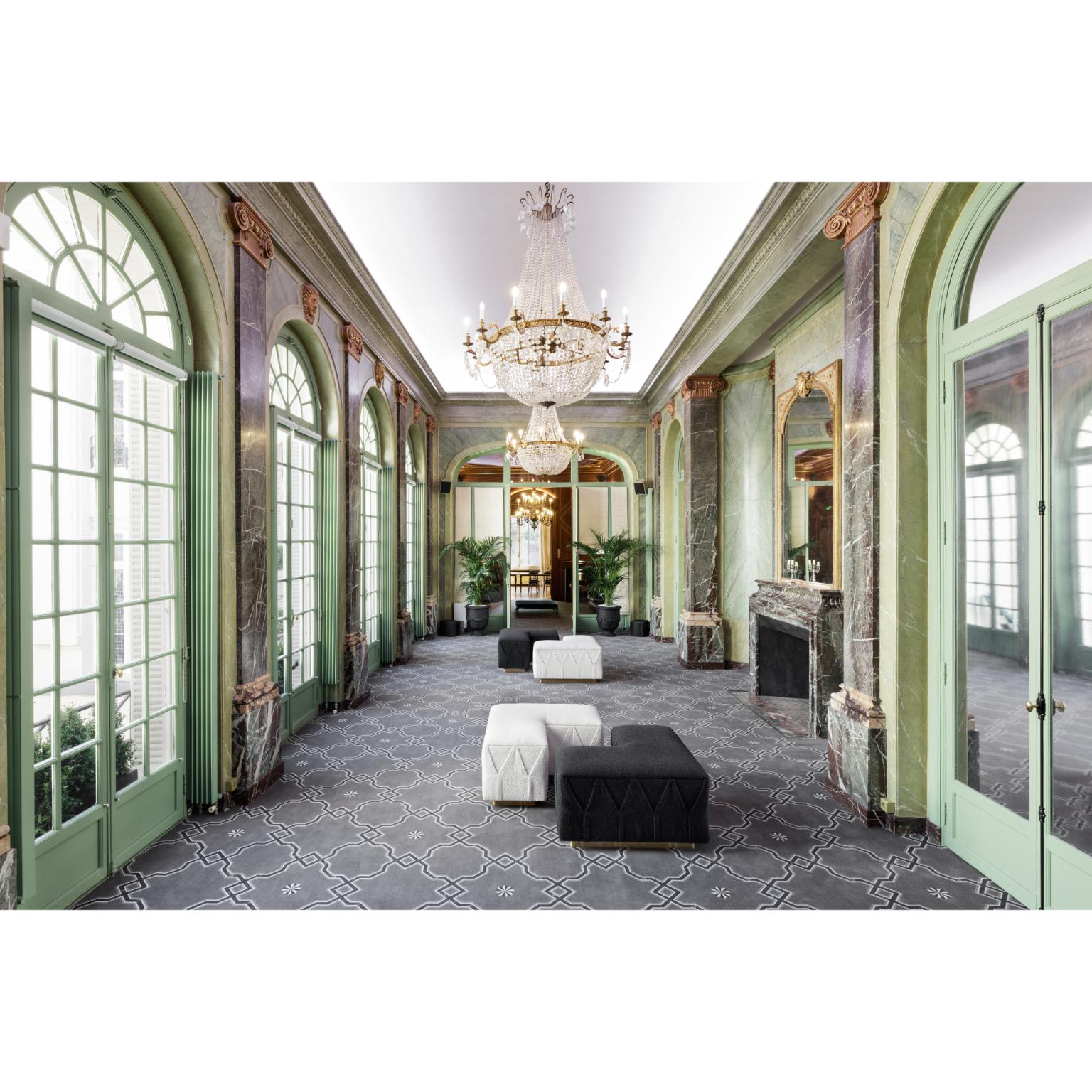 https://a.1stdibscdn.com/yin-yang-modular-sofa-by-munna-for-sale-picture-4/f_12192/f_436325921739553730761/Munna_Yin_Yang_Sofa_LaGalerieBourbon_Paris_2__master.jpg