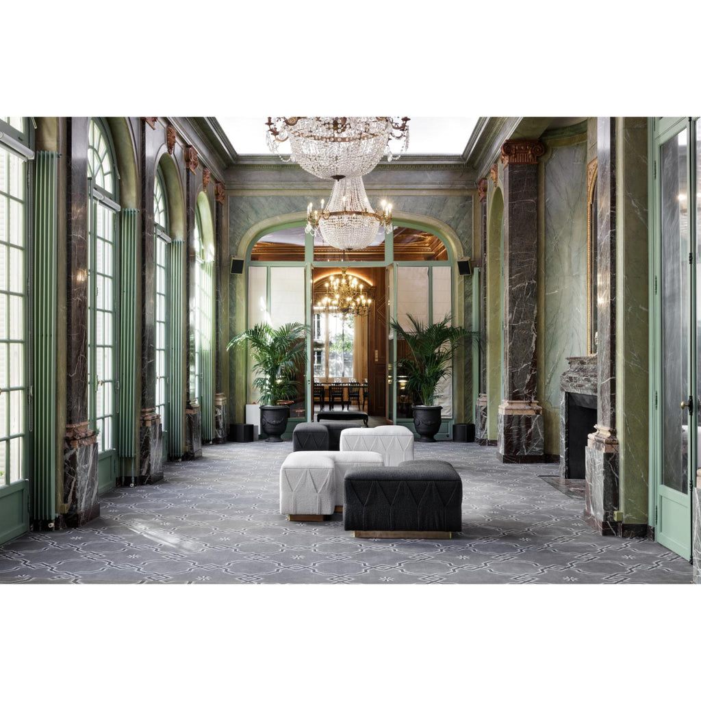 https://a.1stdibscdn.com/yin-yang-modular-sofa-by-munna-for-sale-picture-6/f_12192/f_436325921739553729068/Munna_Yin_Yang_Sofa_LaGalerieBourbon_Paris_4__master.jpg