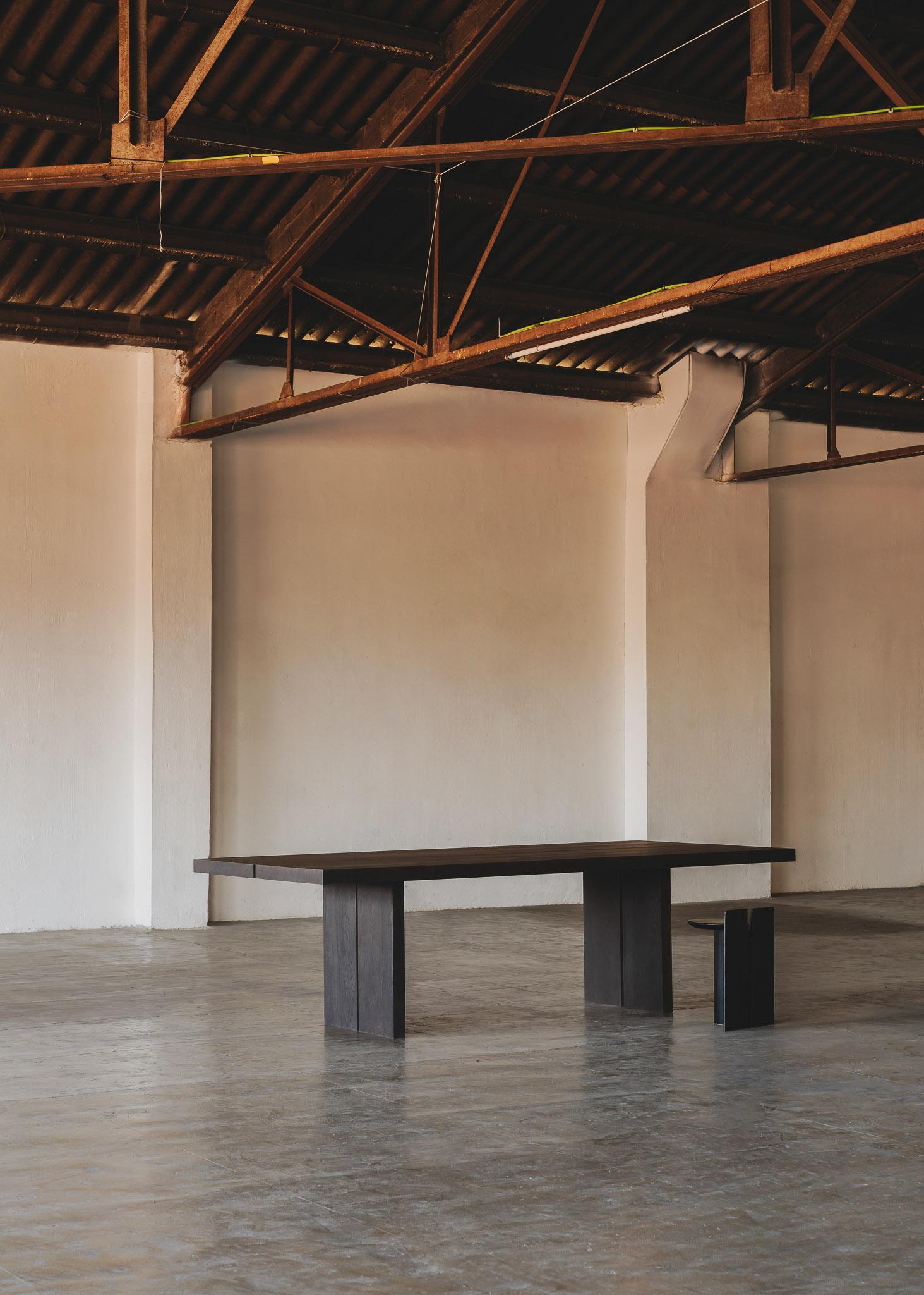 https://a.1stdibscdn.com/contemporary-dining-table-murakami-by-obstacles-solid-oak-black-for-sale-picture-2/f_31233/f_445541921744791640854/Murakami_Dining_Table_Coffee_Obstacles_Savannah_Bay_Gallery_3_master.jpg