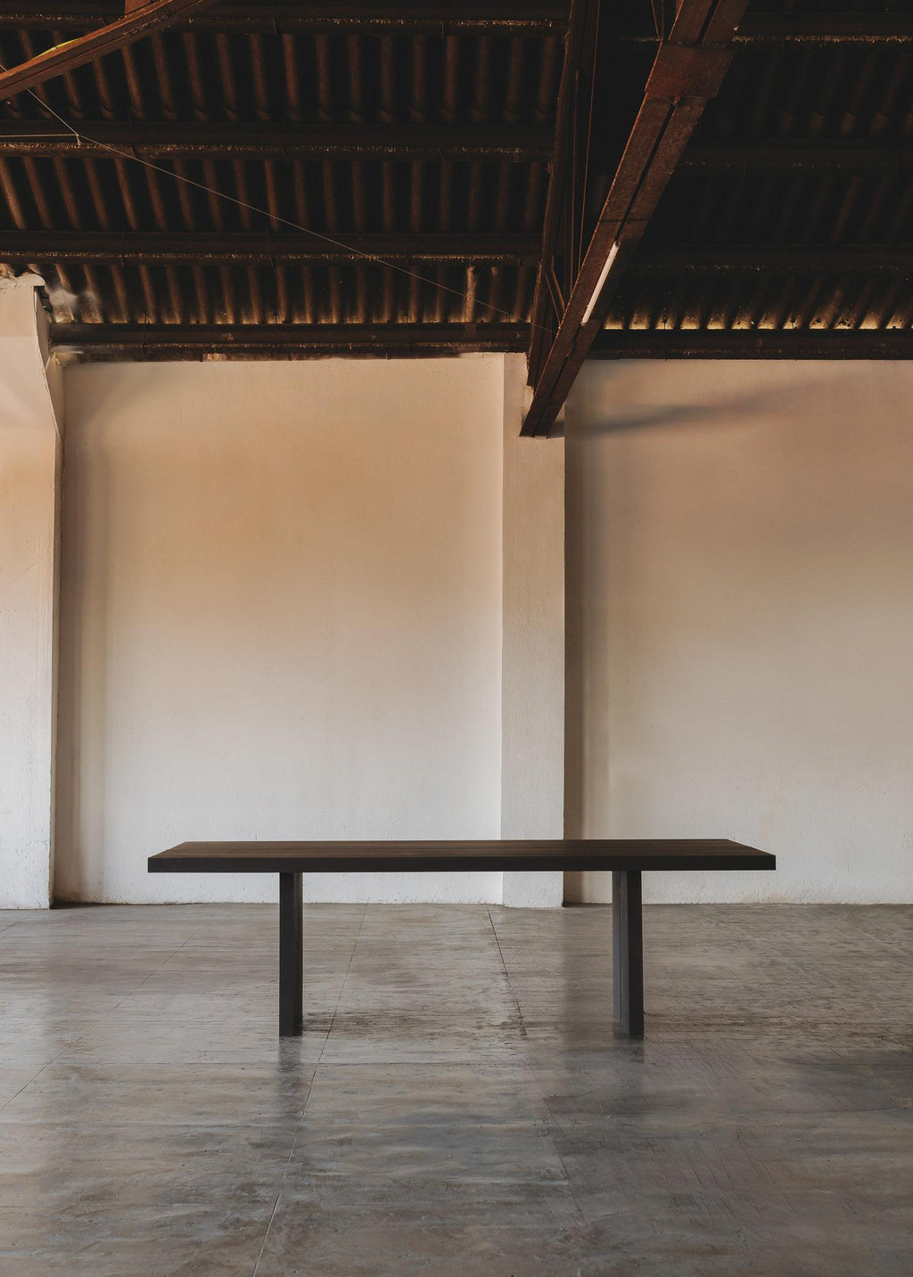 https://a.1stdibscdn.com/contemporary-dining-table-murakami-by-obstacles-solid-oak-umber-for-sale-picture-4/f_31233/f_445543821744792584212/Murakami_Dining_Table_Coffee_Obstacles_Savannah_Bay_Gallery_4_master.jpg