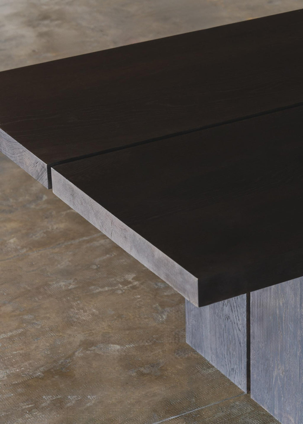 https://a.1stdibscdn.com/contemporary-dining-table-murakami-by-obstacles-solid-oak-black-for-sale-picture-6/f_31233/f_445541921744791642966/Murakami_Dining_Table_Coffee_Obstacles_Savannah_Bay_Gallery_7_master.jpg