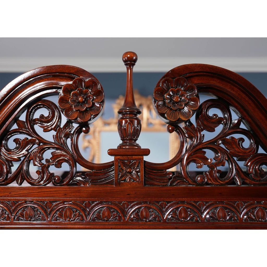 https://a.1stdibscdn.com/chippendale-mahogany-breakfront-for-sale-picture-8/f_85472/f_344149721703011875004/NDRC013_9_master.jpg