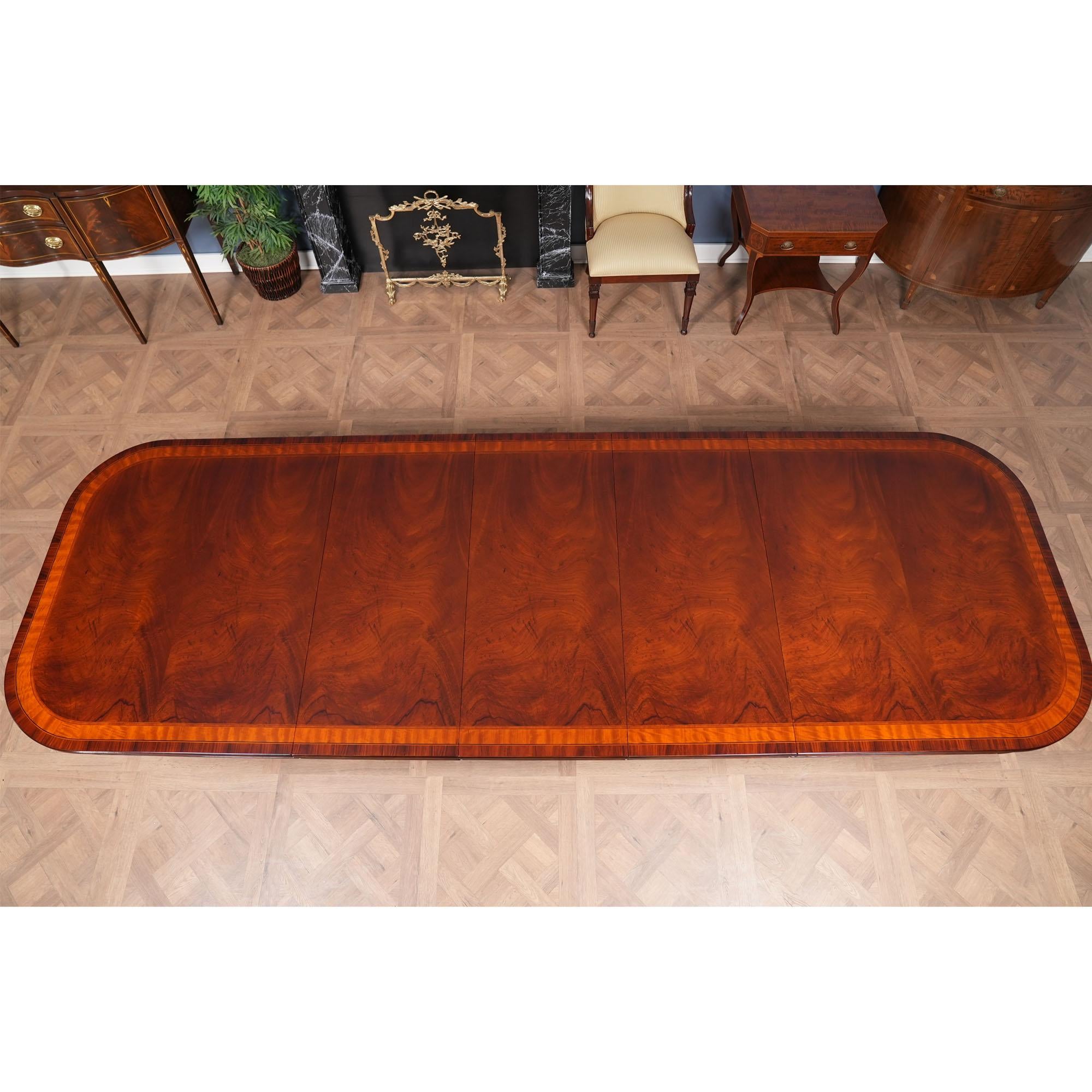 https://a.1stdibscdn.com/banded-mahogany-dining-table-for-sale-picture-7/f_85472/f_350139721741119207347/NDRT030_7_master.jpg