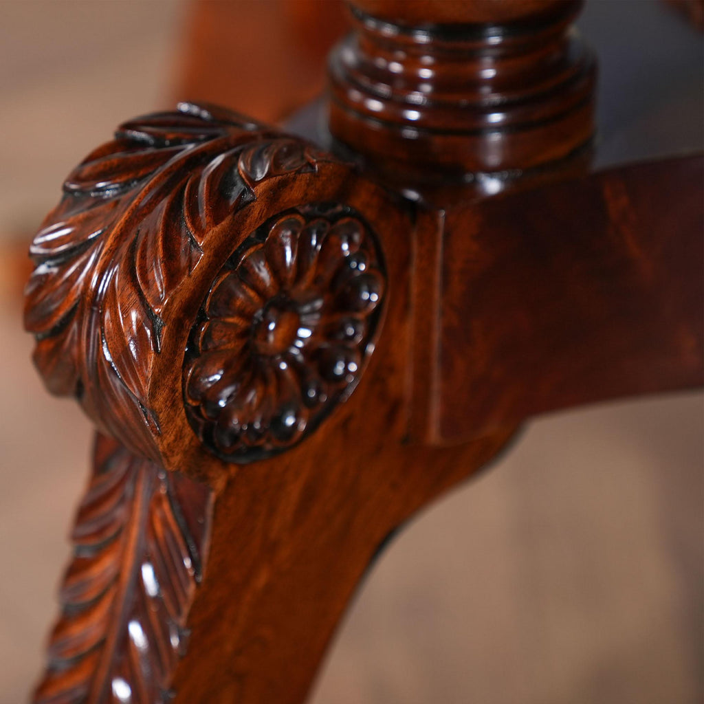https://a.1stdibscdn.com/54-90-round-mahogany-table-for-sale-picture-6/f_85472/f_350141121741118815050/NDRT032_3_master.jpg