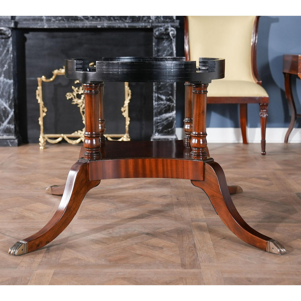https://a.1stdibscdn.com/round-to-oval-perimeter-table-for-sale-picture-2/f_85472/f_404619821720023447040/NDRT034_1_master.jpg
