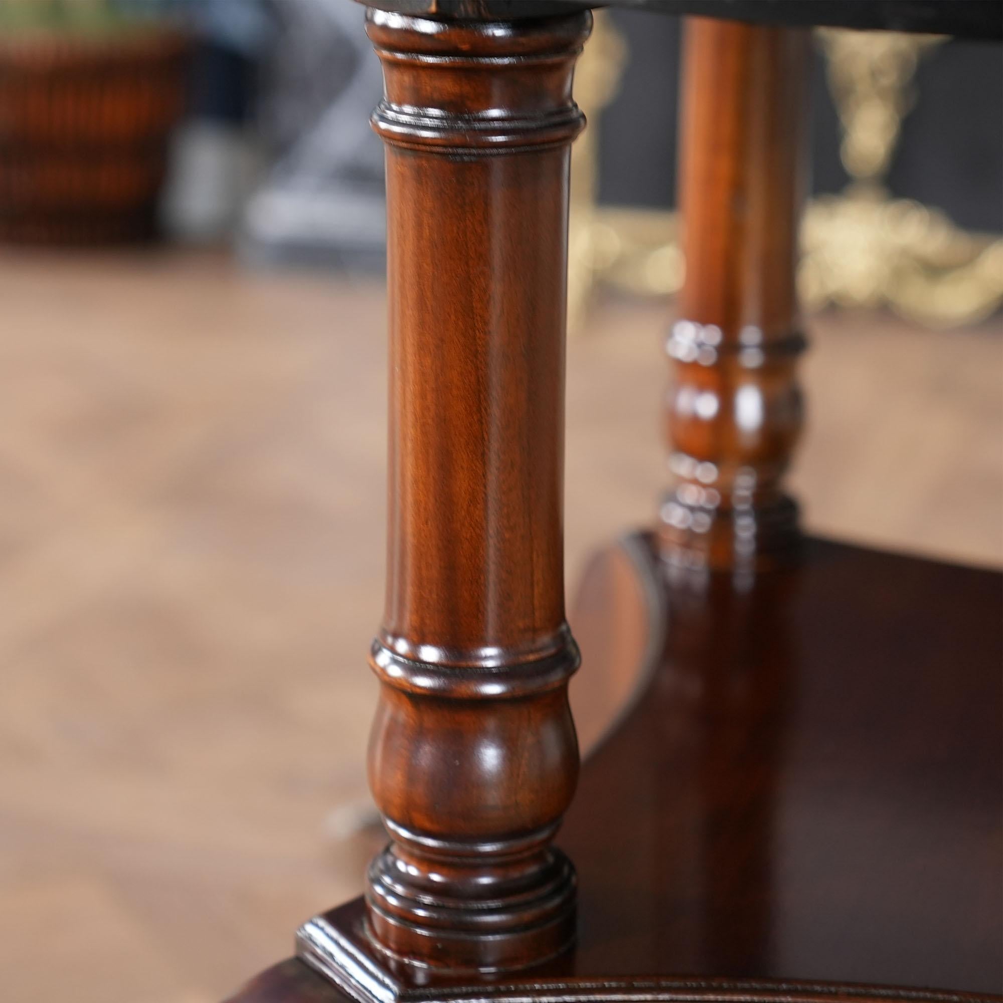 https://a.1stdibscdn.com/round-to-oval-perimeter-table-for-sale-picture-4/f_85472/f_404619821720023446943/NDRT034_3_master.jpg