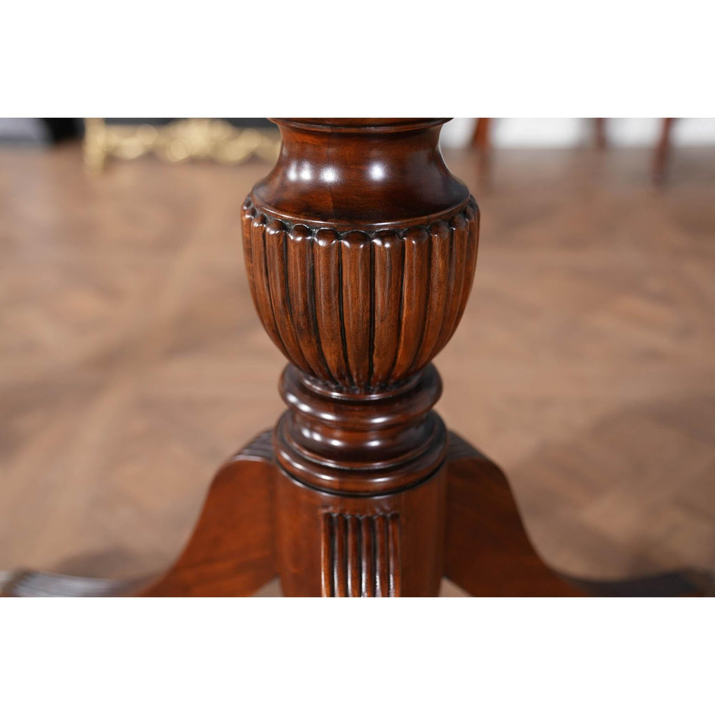 https://a.1stdibscdn.com/long-oval-mahogany-dining-table-for-sale-picture-6/f_85472/f_350306521741116696830/NDRT045_5_master.jpg