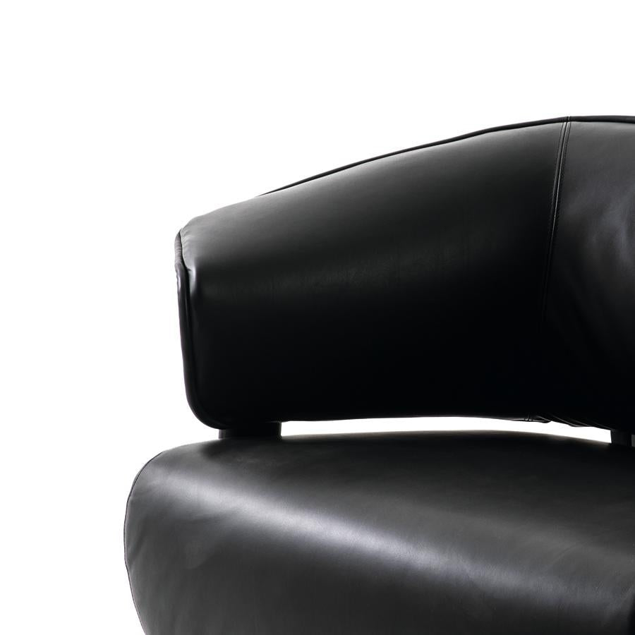 https://a.1stdibscdn.com/set-of-two-back-wing-armchair-by-patricia-urquiola-for-sale-picture-4/f_14272/f_435520921739028273779/NEGRO_DET_master.jpg