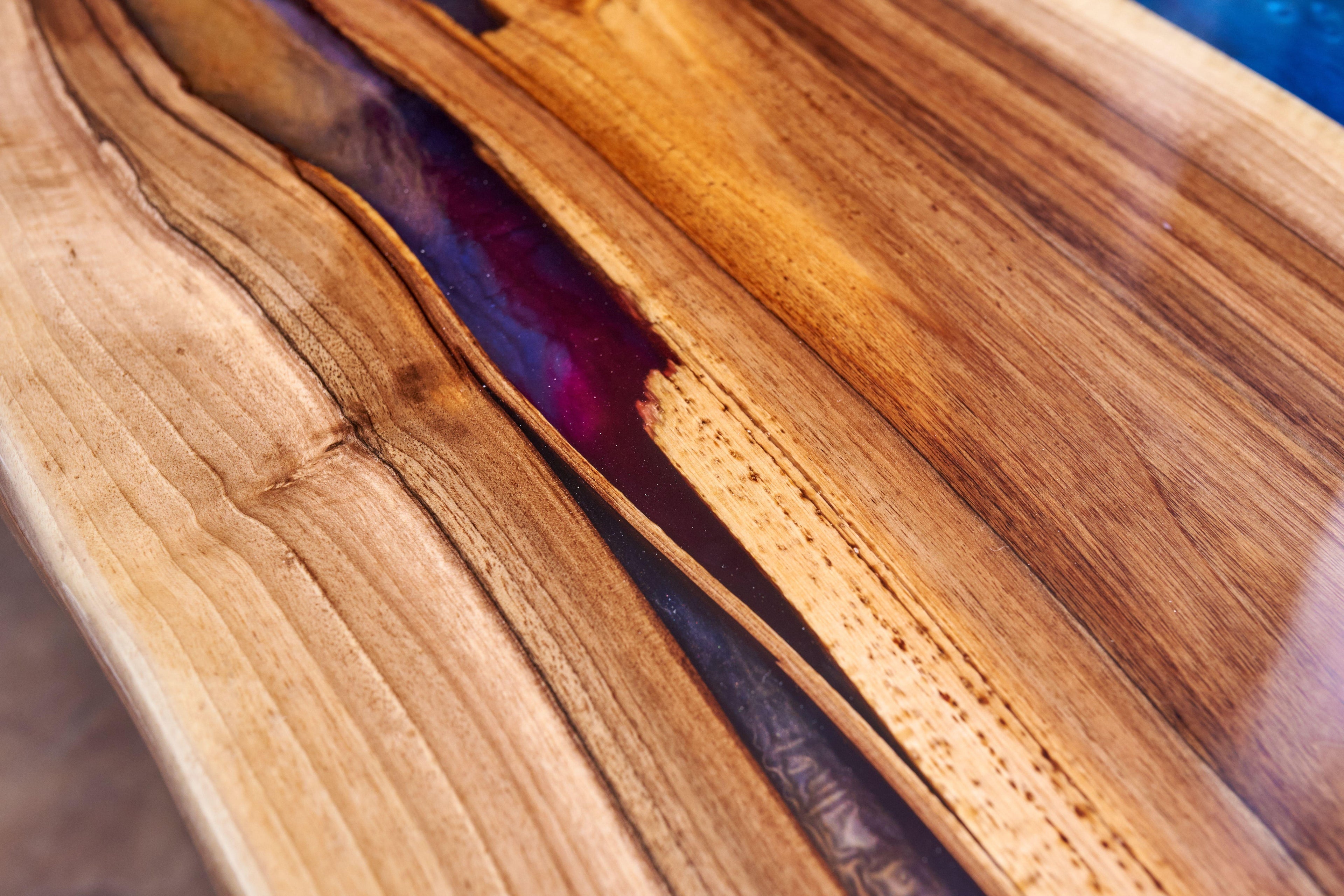 https://a.1stdibscdn.com/cirkle-of-life-live-edge-walnut-dining-table-for-sale-picture-6/f_87342/f_344660321685097104073/NIKON_D750_20200827_142109_master.jpg