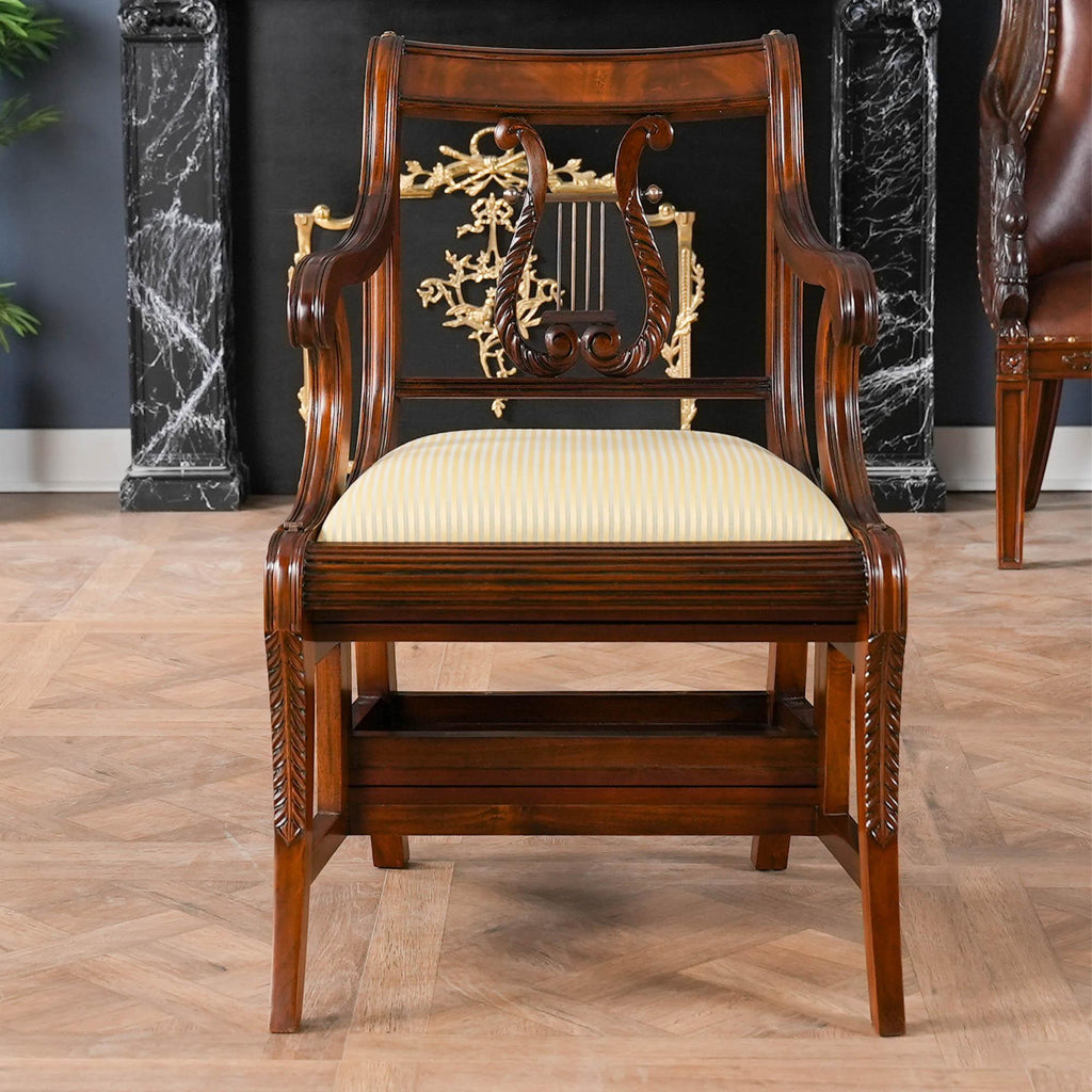 https://a.1stdibscdn.com/mahogany-library-chair-for-sale-picture-8/f_85472/f_396255621740495600920/NLR068_2_master.jpg