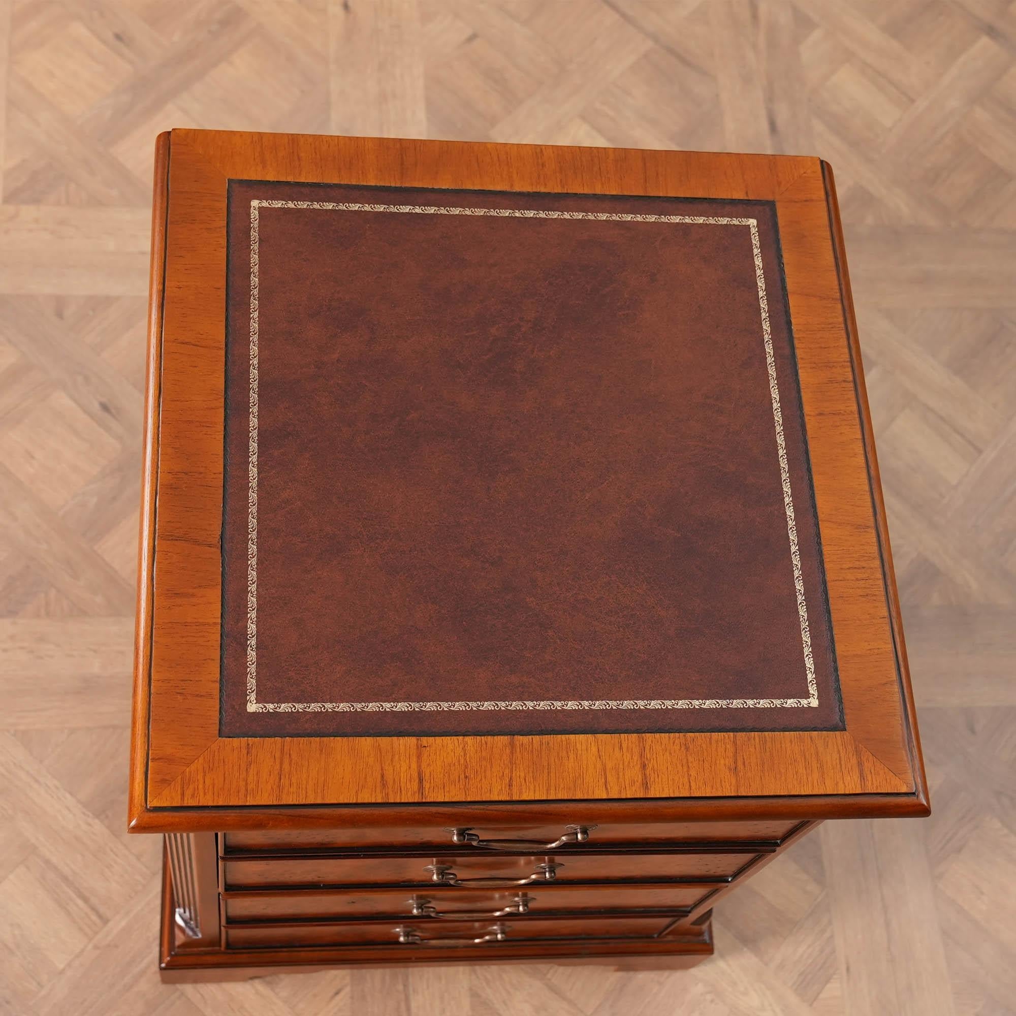 https://a.1stdibscdn.com/country-estate-two-drawer-file-for-sale-picture-4/f_85472/f_362520621706123524177/NOF201_3_master.jpg