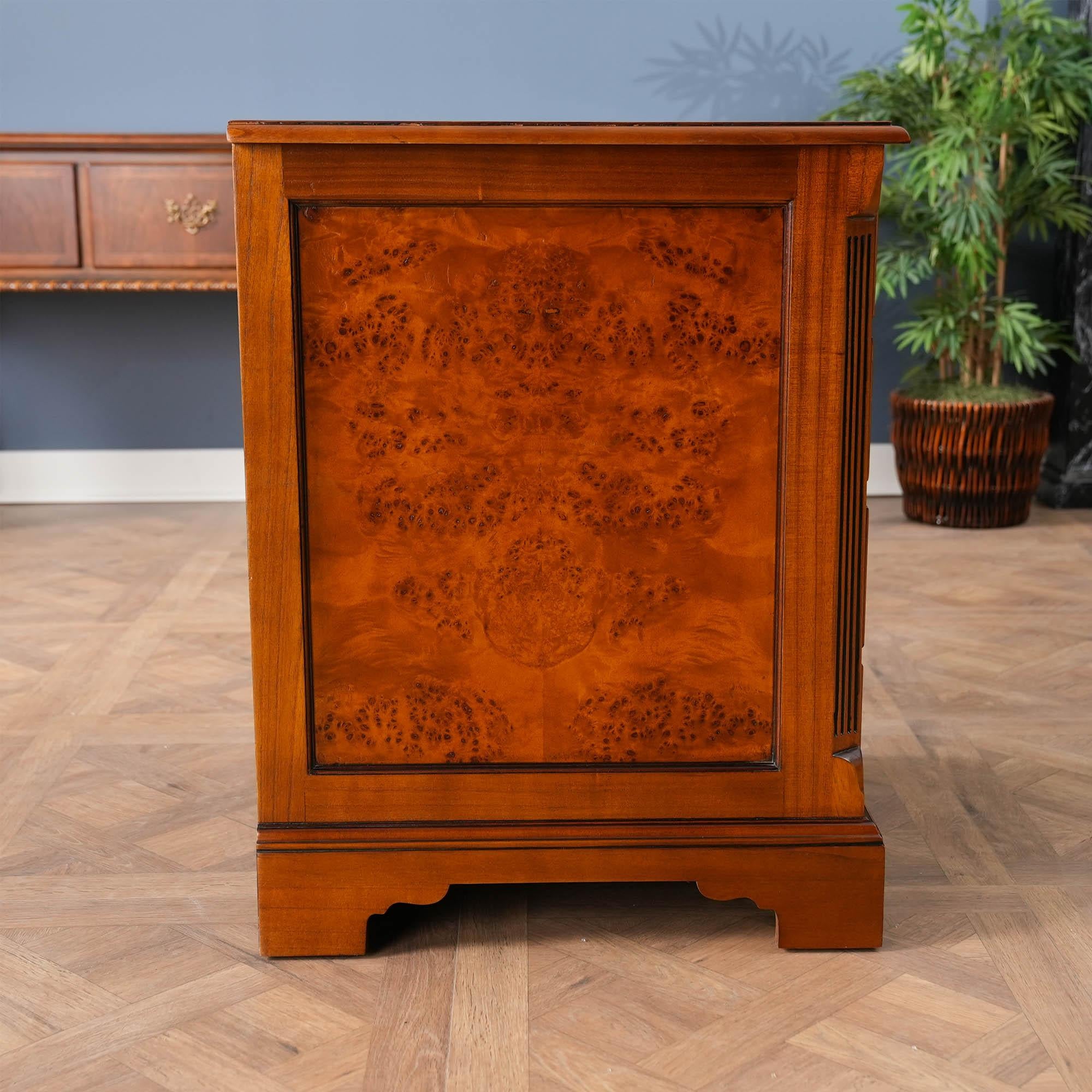 https://a.1stdibscdn.com/country-estate-two-drawer-file-for-sale-picture-5/f_85472/f_362520621706123524541/NOF201_4_master.jpg