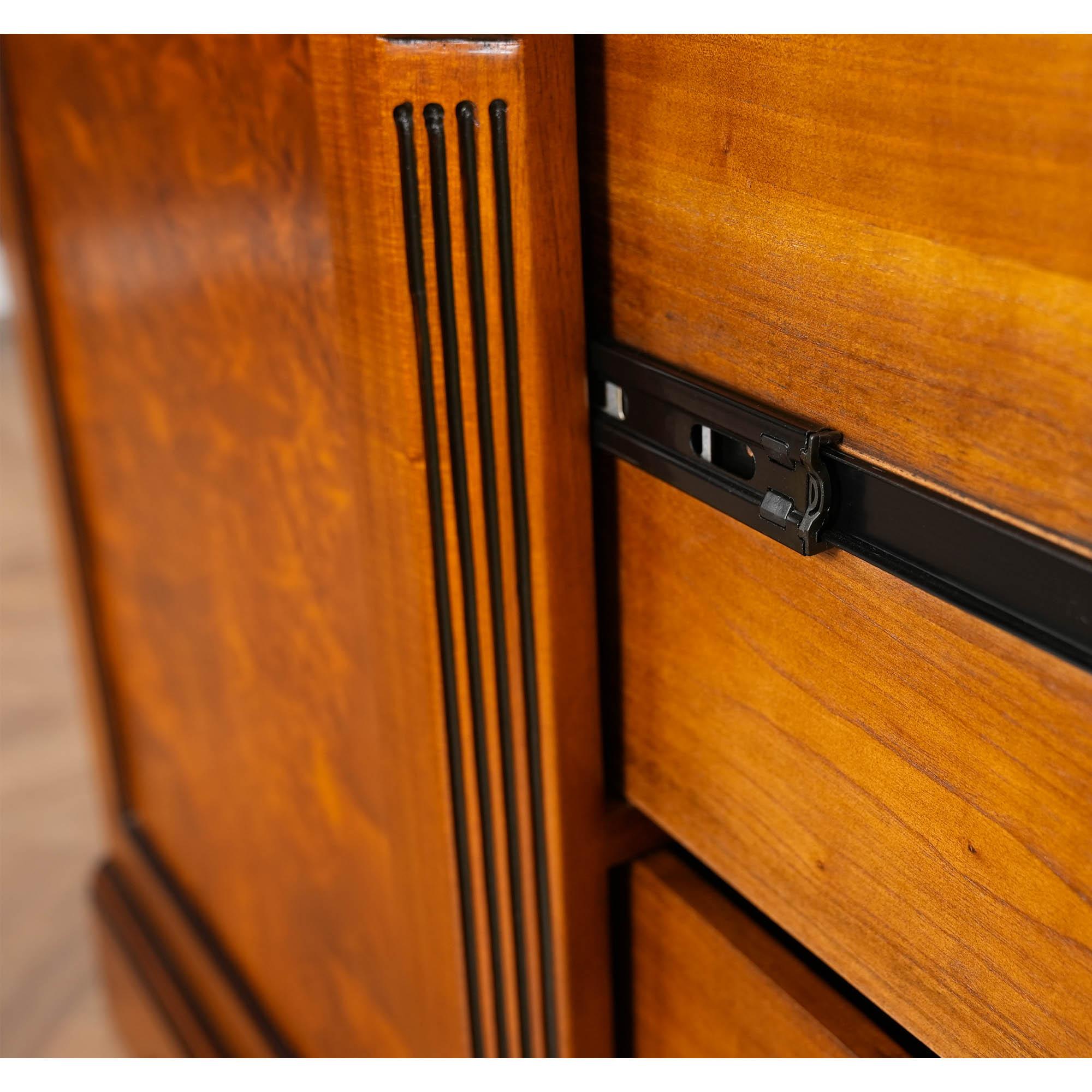 https://a.1stdibscdn.com/country-estate-two-drawer-file-for-sale-picture-10/f_85472/f_362520621706123527267/NOF201_9_master.jpg