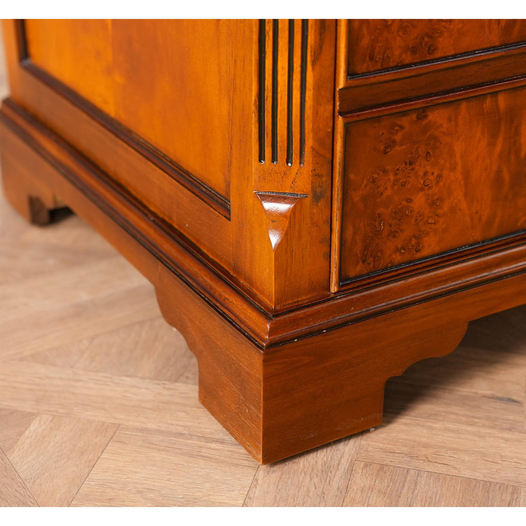 https://a.1stdibscdn.com/country-estate-four-drawer-file-tall-for-sale-picture-5/f_85472/f_362522621706123334599/NOF202_4_master.jpg