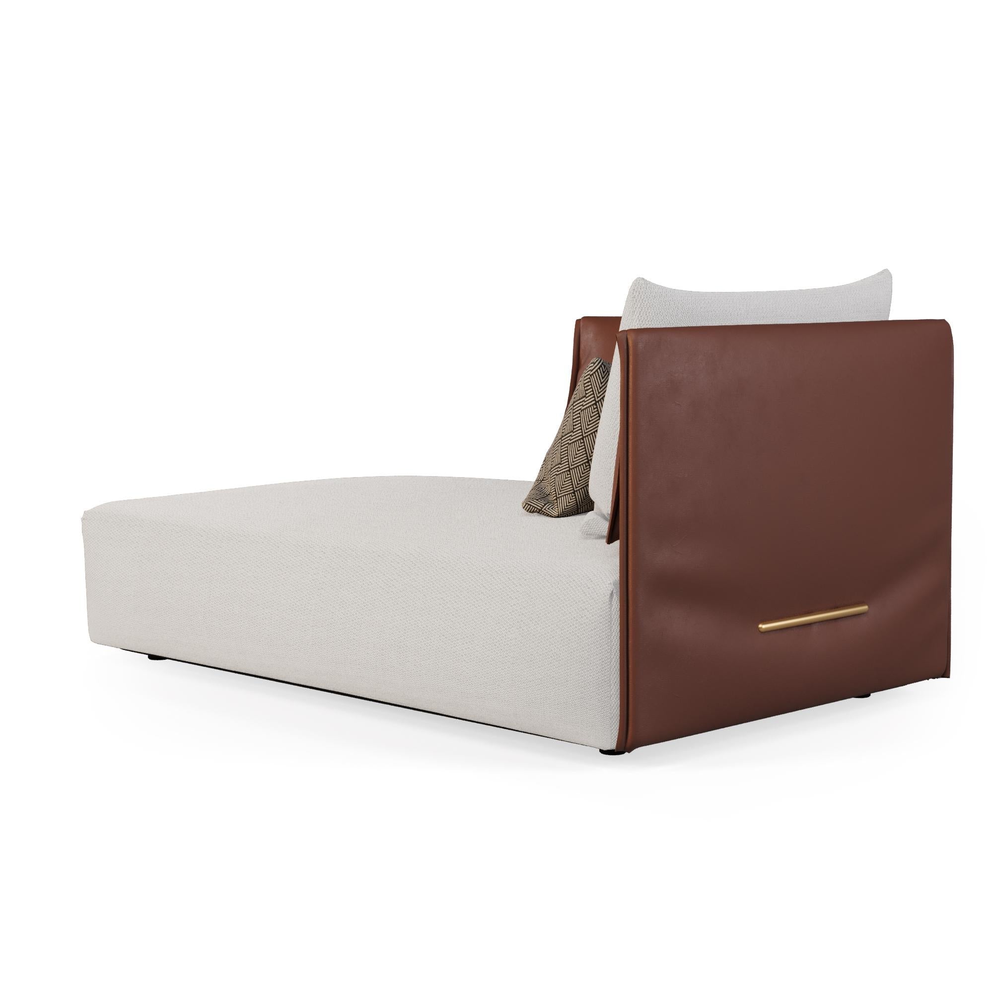 https://a.1stdibscdn.com/customizable-outdoor-sofa-with-outdoor-leather-for-sale-picture-7/f_56702/f_427942221734454848149/NOMAD_CHAISE_0003_1__master.jpg