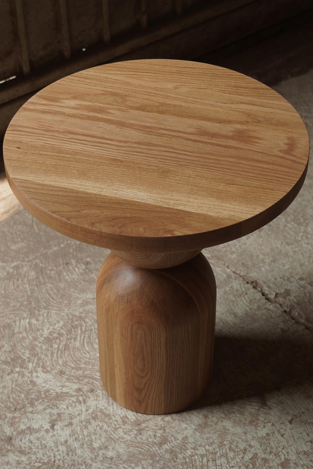 https://a.1stdibscdn.com/timeless-dining-socle-solid-wood-dining-tables-by-joel-escalona-no37-for-sale-picture-8/f_39563/f_412008121724593067287/NONO_RED_OAK_2_master.JPG