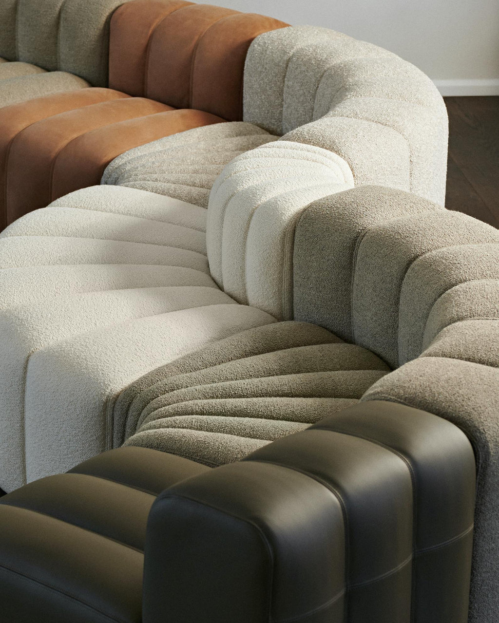 https://a.1stdibscdn.com/studio-sofa-by-norr11-modular-sofa-setup-6-coconut-outdoor-for-sale-picture-6/f_31233/f_354050421690366824814/NORR11StudioCurve_PhotoMortenBentzon2_master.jpg