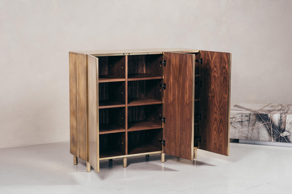 https://a.1stdibscdn.com/baron-3-door-storage-cabinet-patinated-brass-made-in-britain-by-novocastrian-for-sale-picture-6/f_25883/f_489444021771922545387/NOVOCASTRIAN_3_DOOR_BARON_5WEB_master.jpg