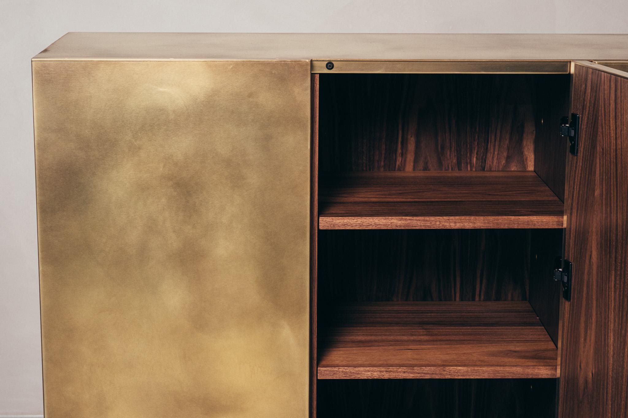 https://a.1stdibscdn.com/baron-3-door-storage-cabinet-patinated-brass-made-in-britain-by-novocastrian-for-sale-picture-9/f_25883/f_489444021771922545446/NOVOCASTRIAN_3_DOOR_BARON_8WEB_master.jpg