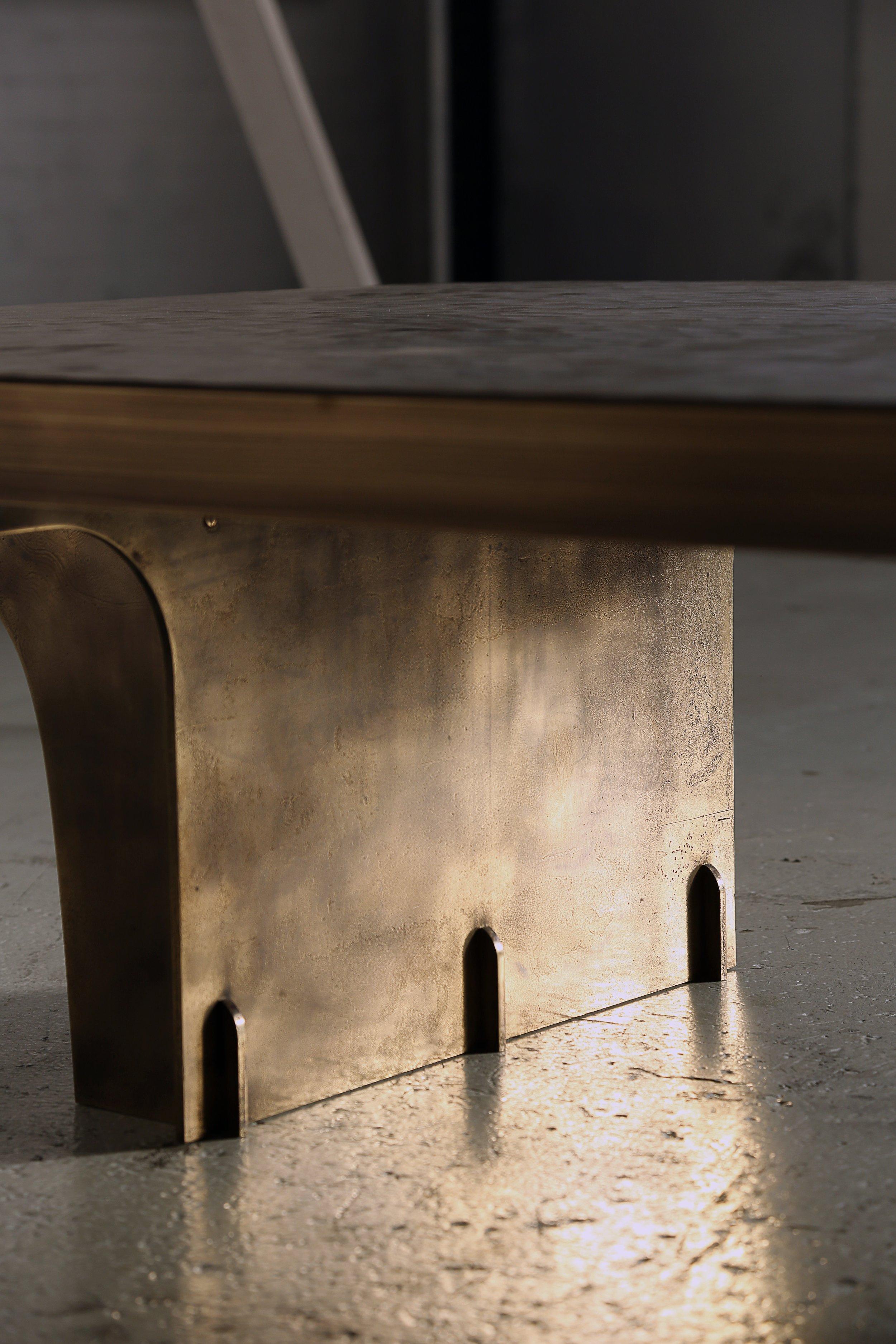https://a.1stdibscdn.com/rib-coffee-table-sculpted-patinated-brass-for-sale-picture-3/f_25883/f_454076821749632557313/NOVOCASTRIAN_Wilton_Mews_Coffee_Table_1_master.jpg