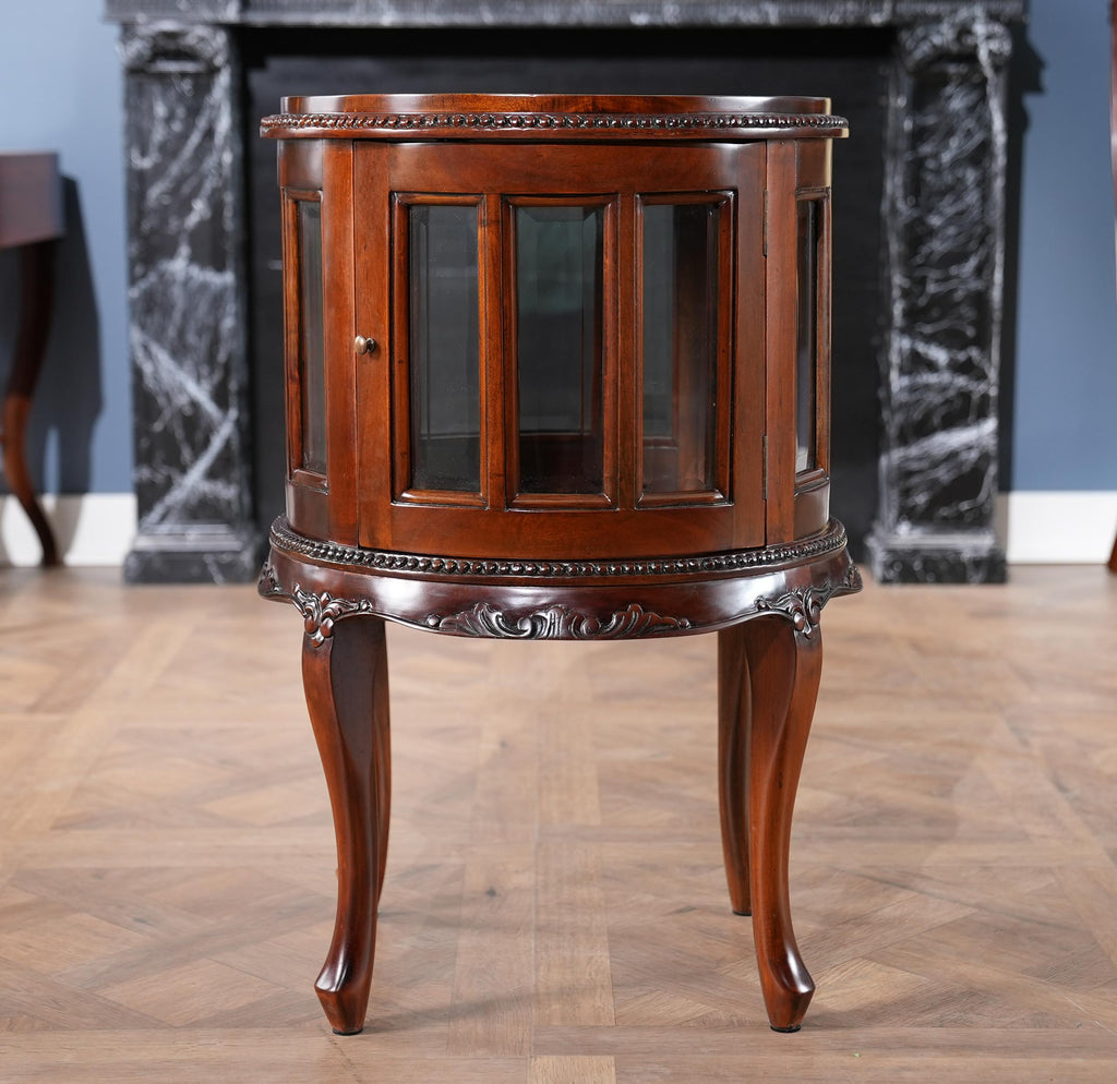 https://a.1stdibscdn.com/tray-top-mahogany-display-table-for-sale-picture-2/f_85472/f_380644921706019583365/NSI228_1_master.jpg