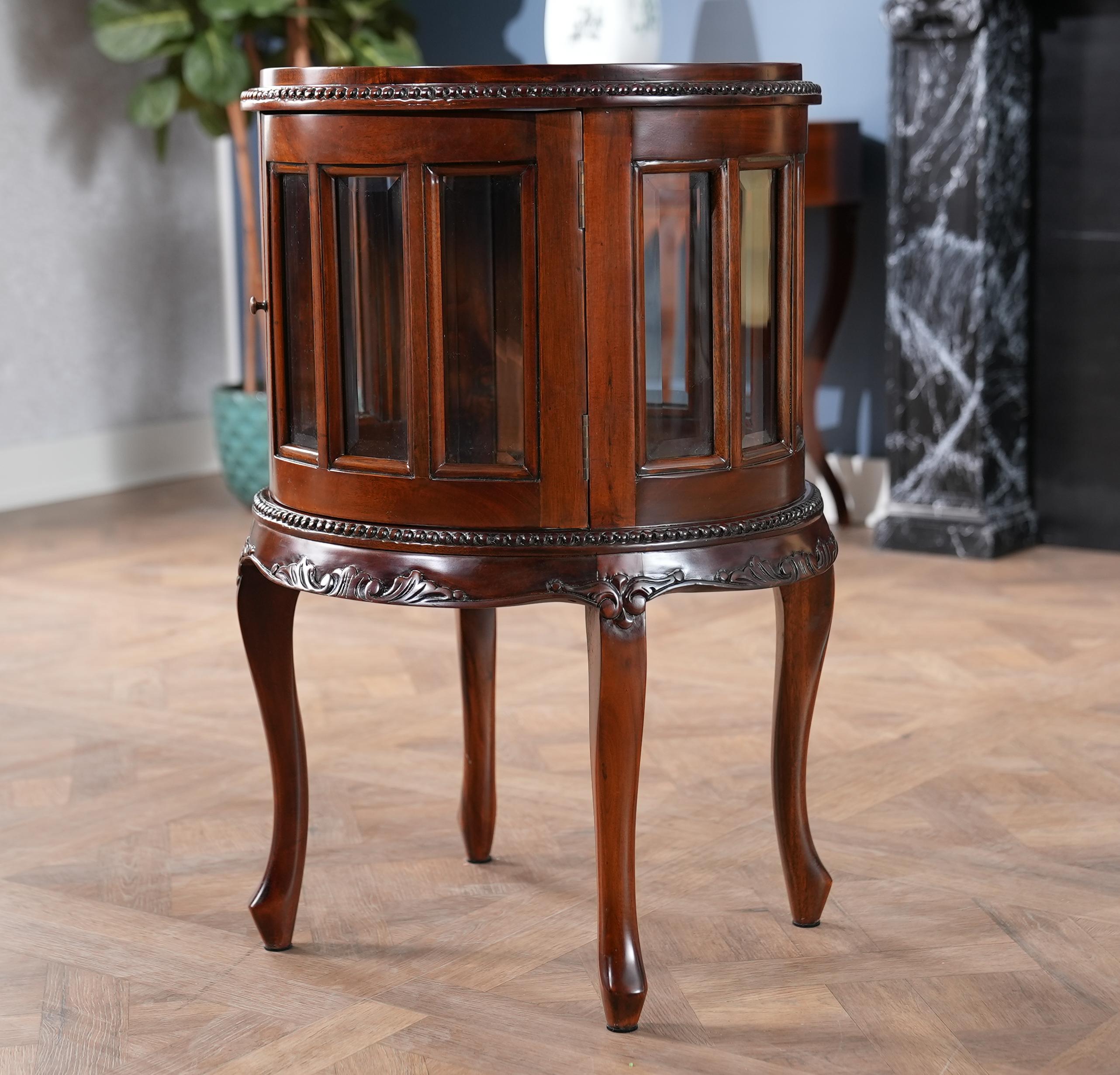 https://a.1stdibscdn.com/tray-top-mahogany-display-table-for-sale-picture-4/f_85472/f_380644921706019583611/NSI228_3_master.jpg