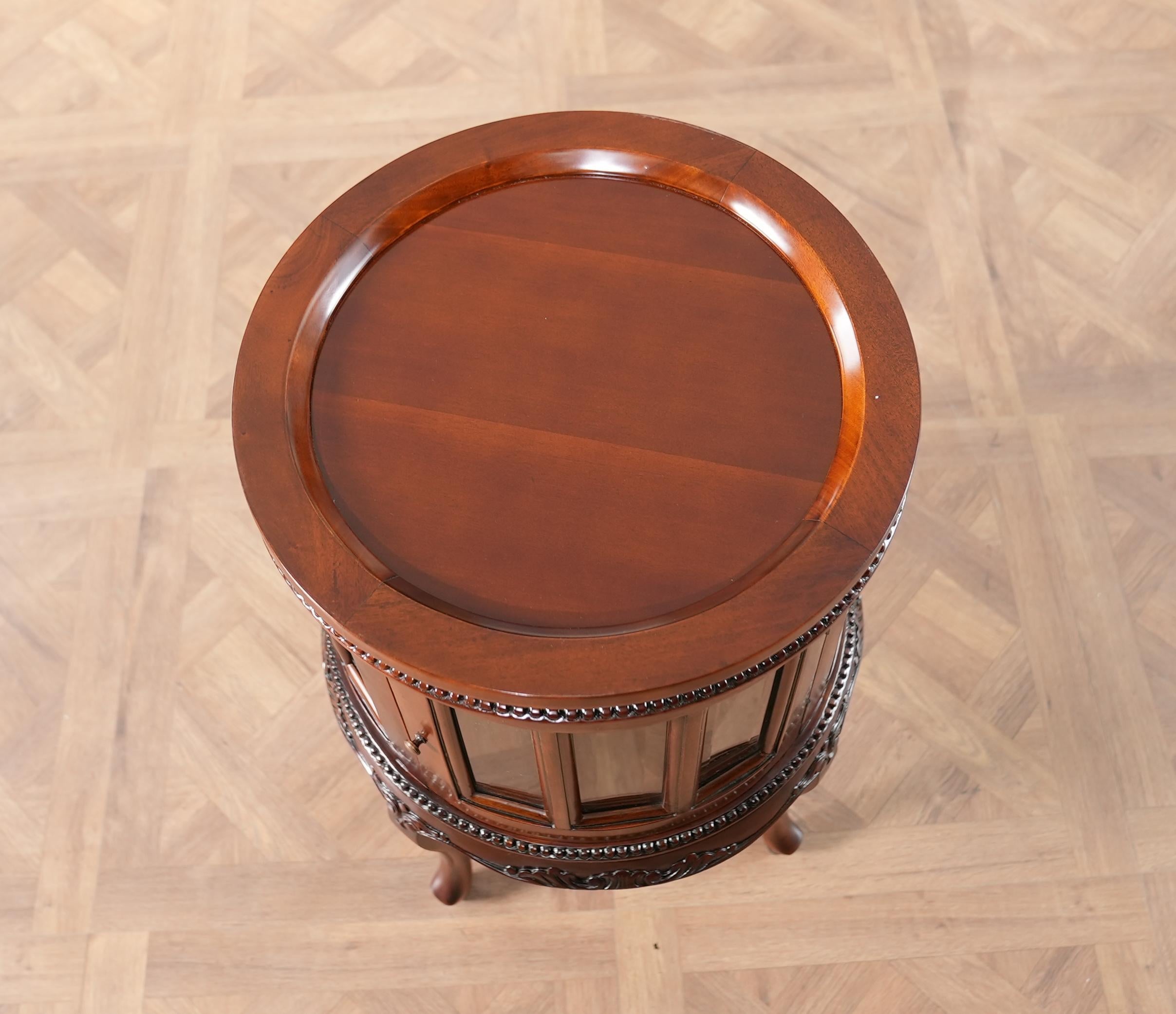 https://a.1stdibscdn.com/tray-top-mahogany-display-table-for-sale-picture-9/f_85472/f_380644921706019588246/NSI228_8_master.jpg
