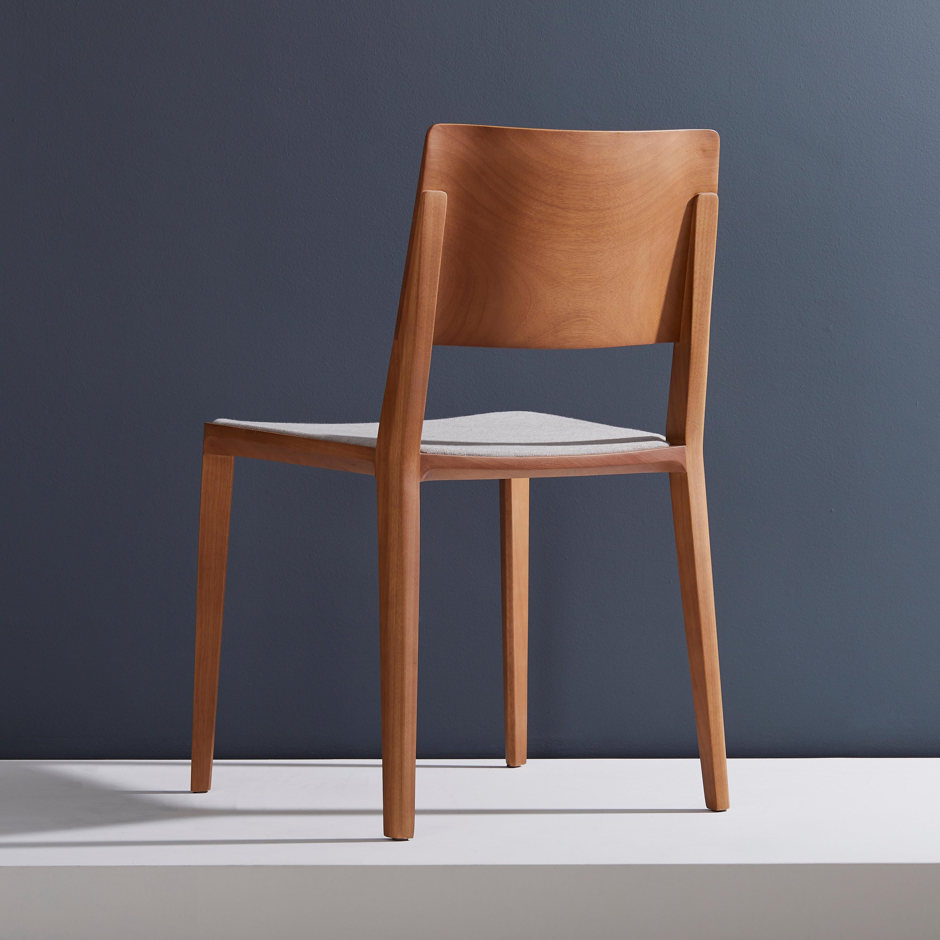 https://a.1stdibscdn.com/minimalist-modern-chair-in-natural-solid-wood-upholstered-textile-seating-for-sale-picture-3/f_35593/f_150977311560527418108/NT_ES_2019_05_30_Emporio_DanielSimonini_0132_master.jpg