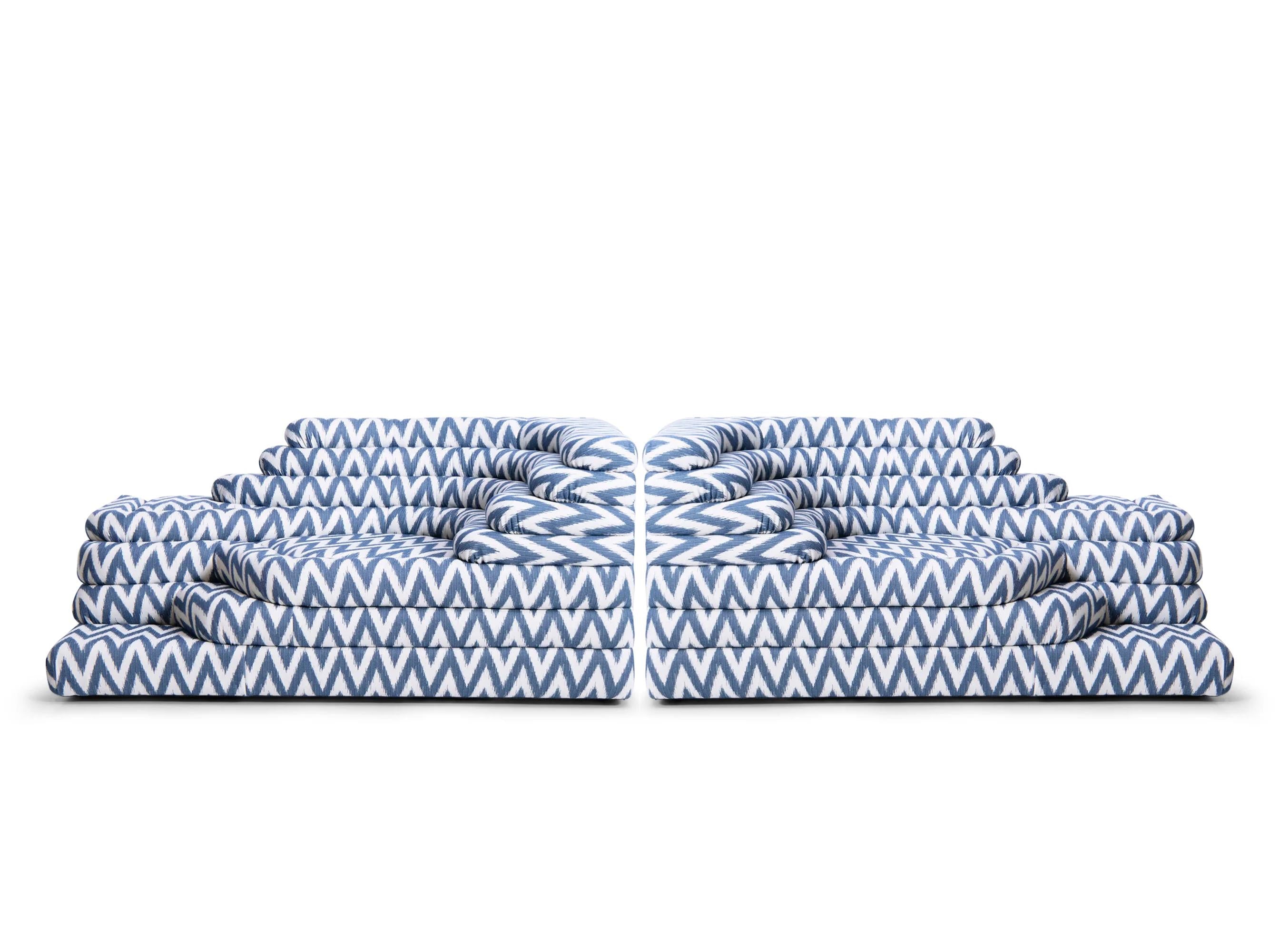 https://a.1stdibscdn.com/ubald-klug-pair-of-terrazza-sofas-outdoor-version-in-fabric-for-de-sede-for-sale-picture-2/f_58922/f_432230921737365129156/Naamloos_2_master.jpg