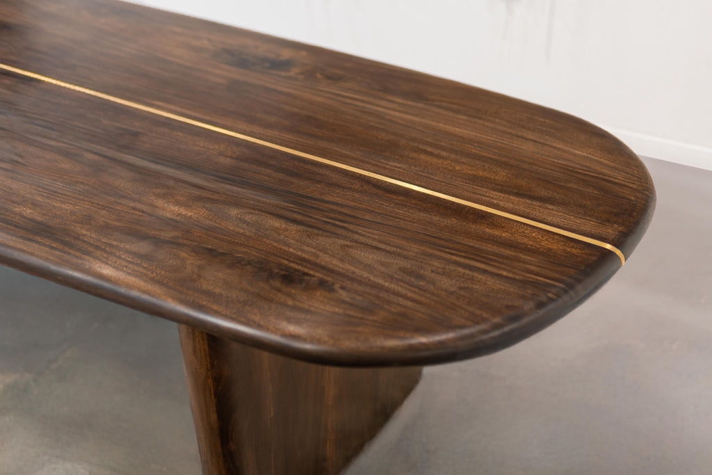 https://a.1stdibscdn.com/pamunu-table-one-of-a-kind-nedun-timber-solid-brass-inlay-hand-crafted-for-sale-picture-10/f_106092/f_467705521758635177444/Nadun_Pamunu_Table_3_master.jpg