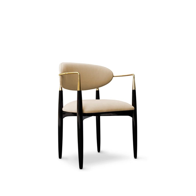 https://a.1stdibscdn.com/nahema-luxury-chair-for-sale-picture-4/f_74772/f_313735021668788512044/Nahema_Chair_3_master.jpg?width=768