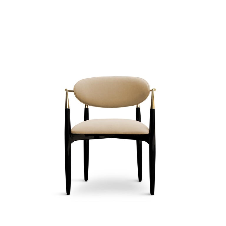 https://a.1stdibscdn.com/nahema-luxury-chair-for-sale-picture-5/f_74772/f_313735021668788511753/Nahema_Chair_4_master.jpg?width=768