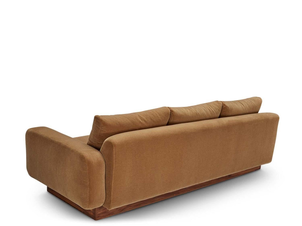 https://a.1stdibscdn.com/mesa-sofa-by-lawson-fenning-for-sale-picture-4/f_8060/f_431538421736880598086/Natural_Walnut_Grade_D_Mohair_Color_Sable_b_master.jpg