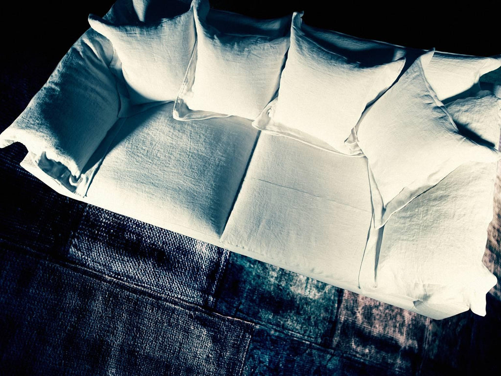 https://a.1stdibscdn.com/archivesE/upload/f_16392/f_97705611517853530156/Nebula_Nine_Cotton_Linen_Leather_Velvet_Sofa_Moroso_Diesel_12_master.jpg