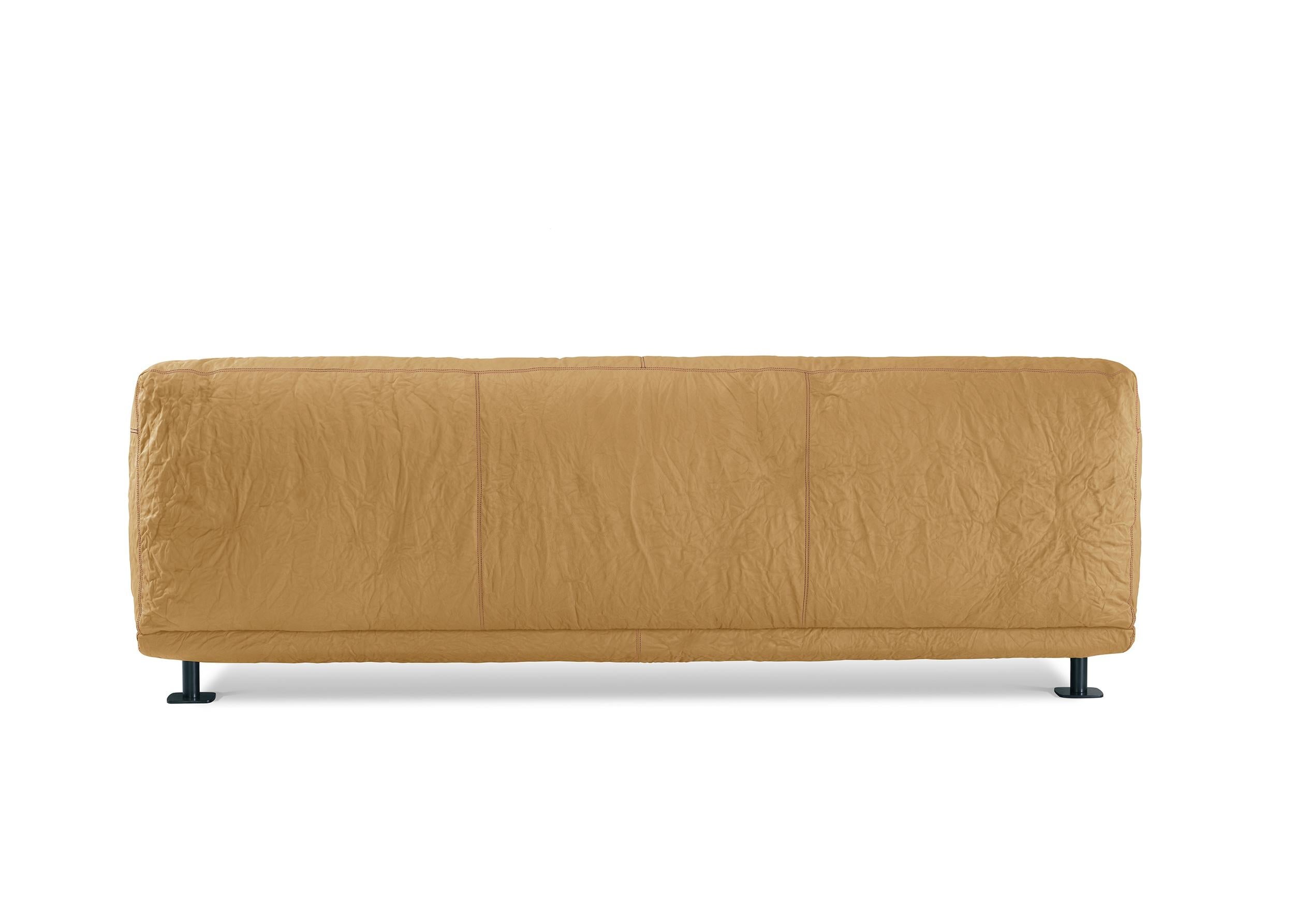 https://a.1stdibscdn.com/newcastle-232-leather-sofa-in-kraft-bordeaux-by-giulio-iacchetti-for-sale-picture-2/56838172/f_445318121744725402003/Newcastle_232_Leather_Sofa_in_Kraft_Bordeaux_by_Giulio_Iacchetti_2_master.jpg